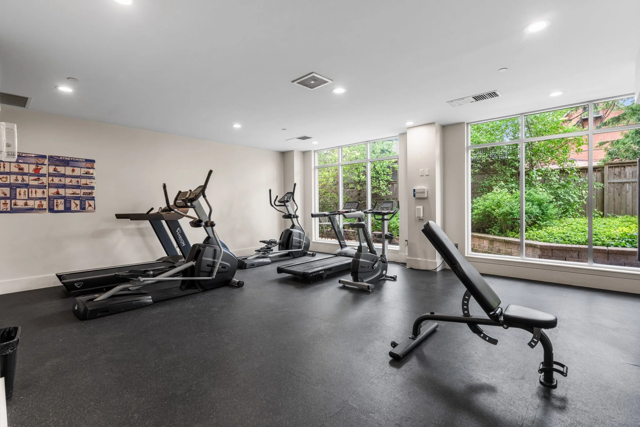 40-web-or-mls-131-holland-ave-602.jpg
