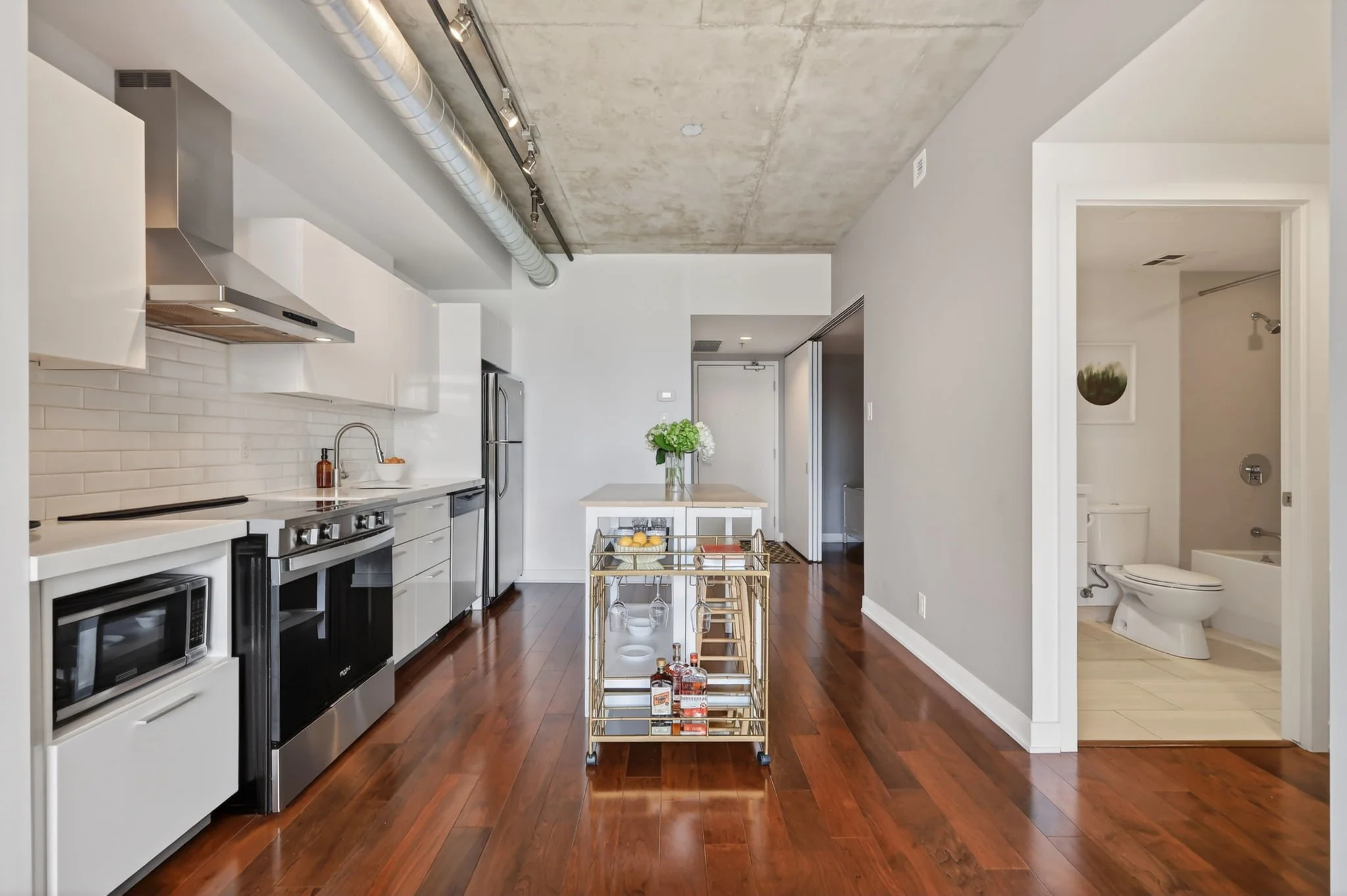 20-web-or-mls-360-mcleod-st.jpg