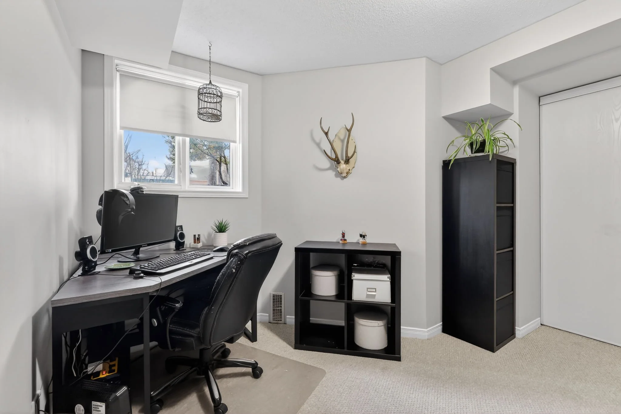 30-web-or-mls-272-king-edward-ave.jpg