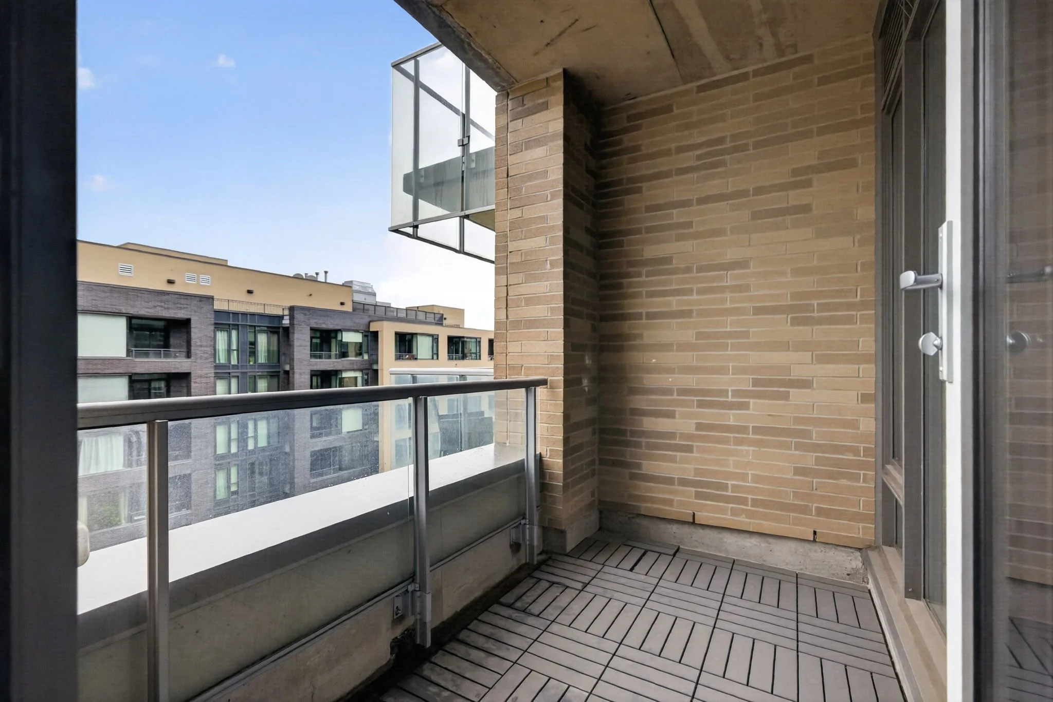 17-web-or-mls-108-richmond-rd-507.jpg