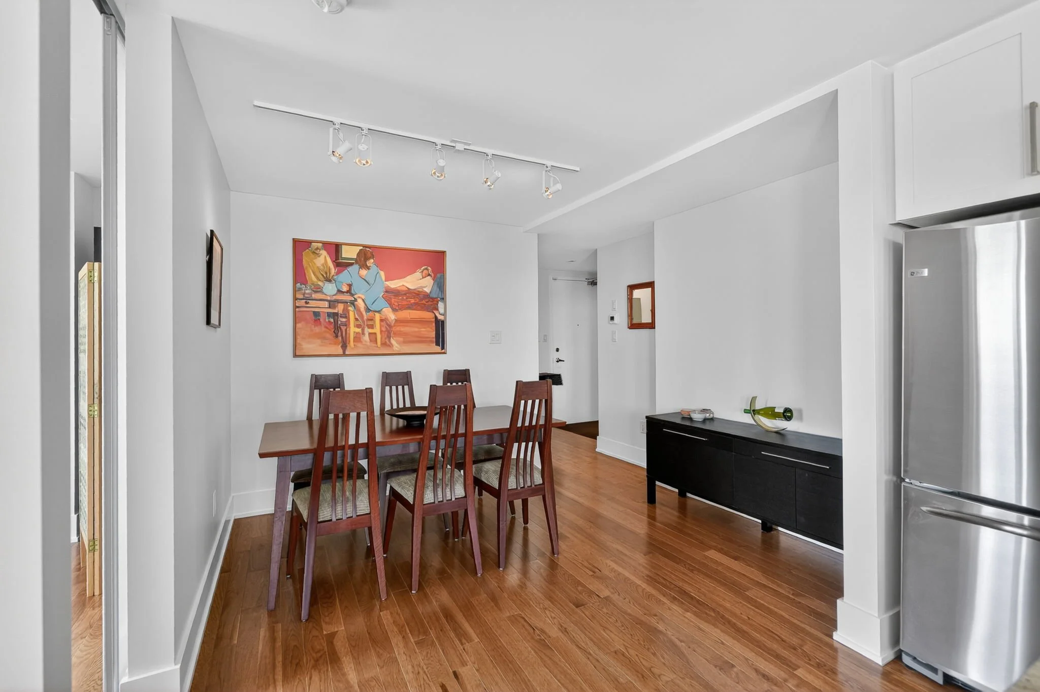 18-web-or-mls-131-holland-ave-602.jpg