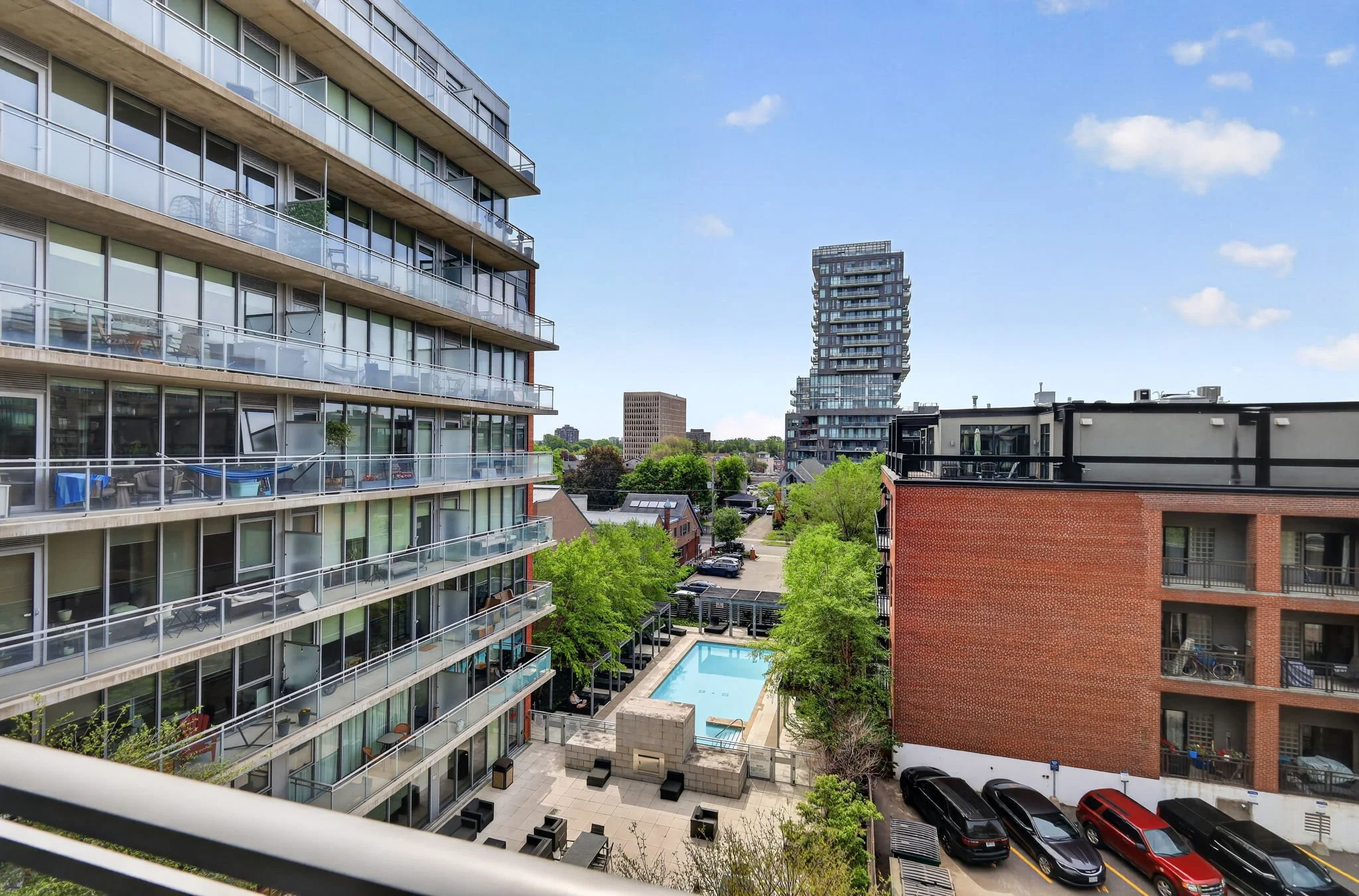 8-web-or-mls-360-mcleod-st.jpg