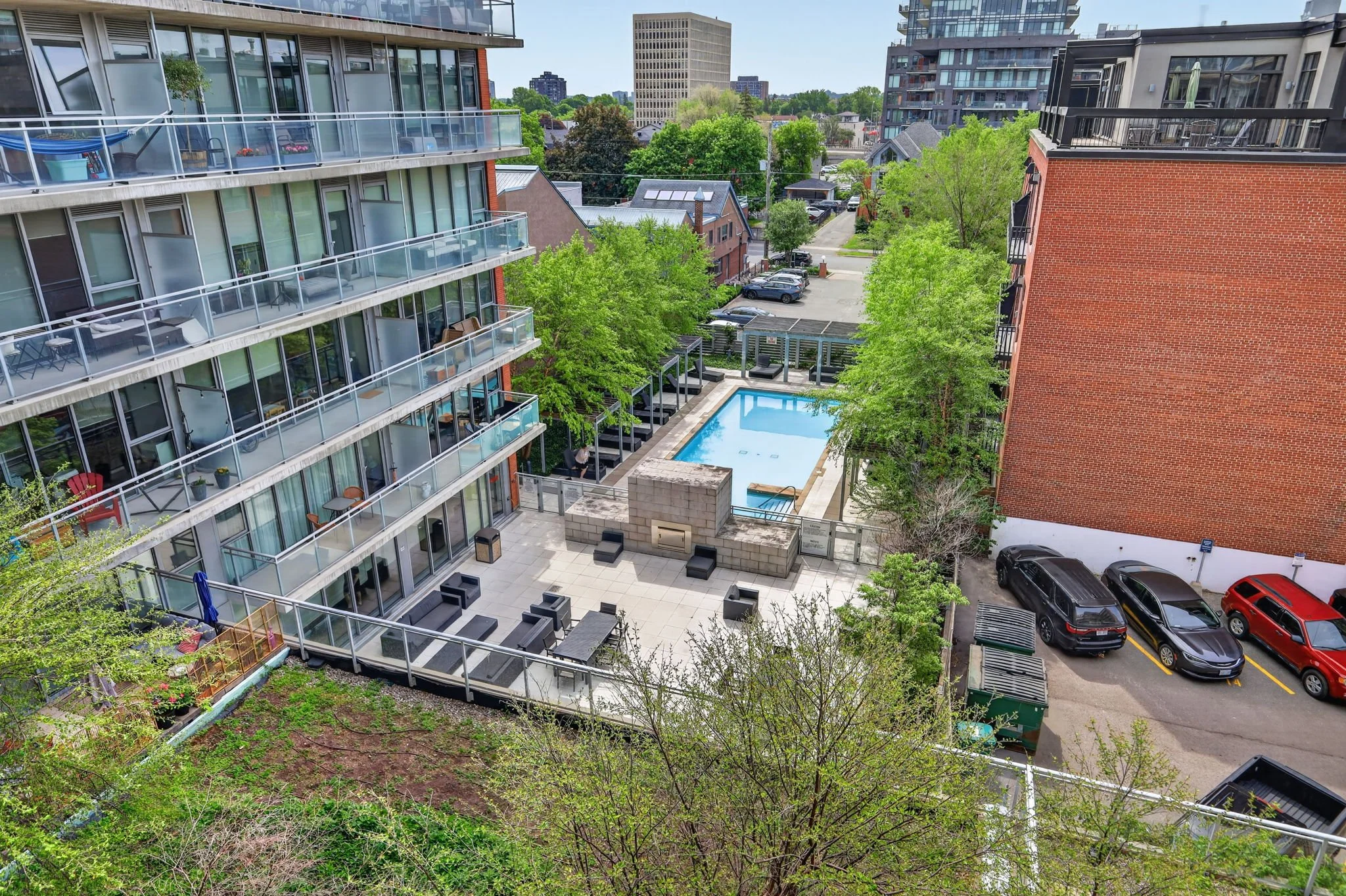 5-web-or-mls-360-mcleod-st.jpg