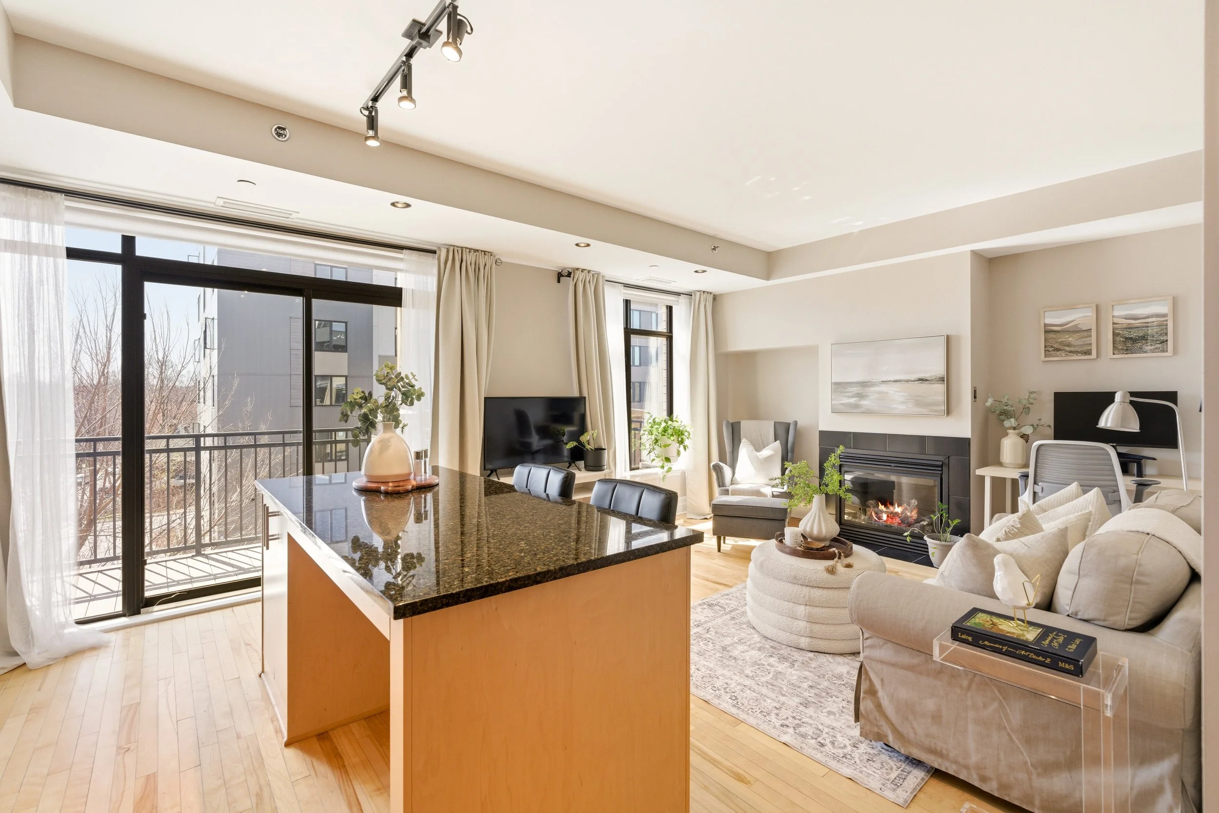 310-808BronsonAve-8.jpg