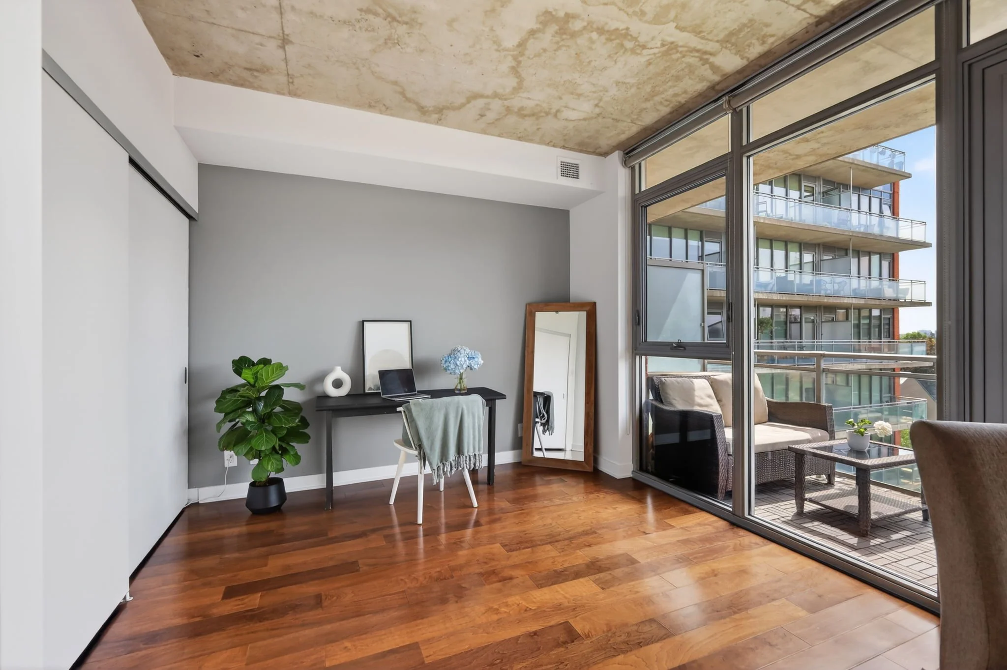 25-web-or-mls-360-mcleod-st.jpg