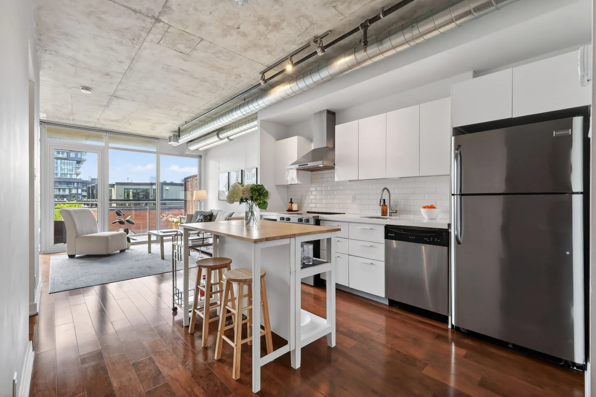 11-web-or-mls-360-mcleod-st.jpg
