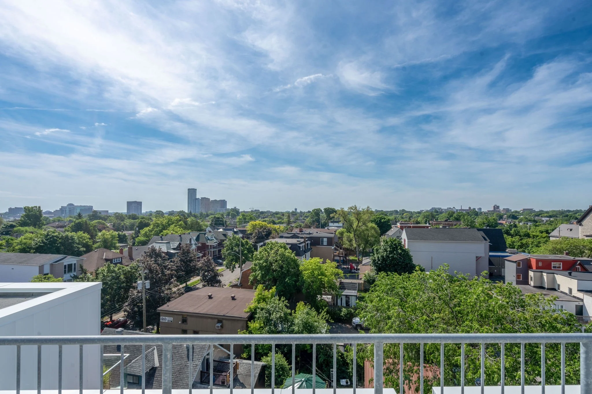 28-web-or-mls-1000-wellington-st-w-210.jpg