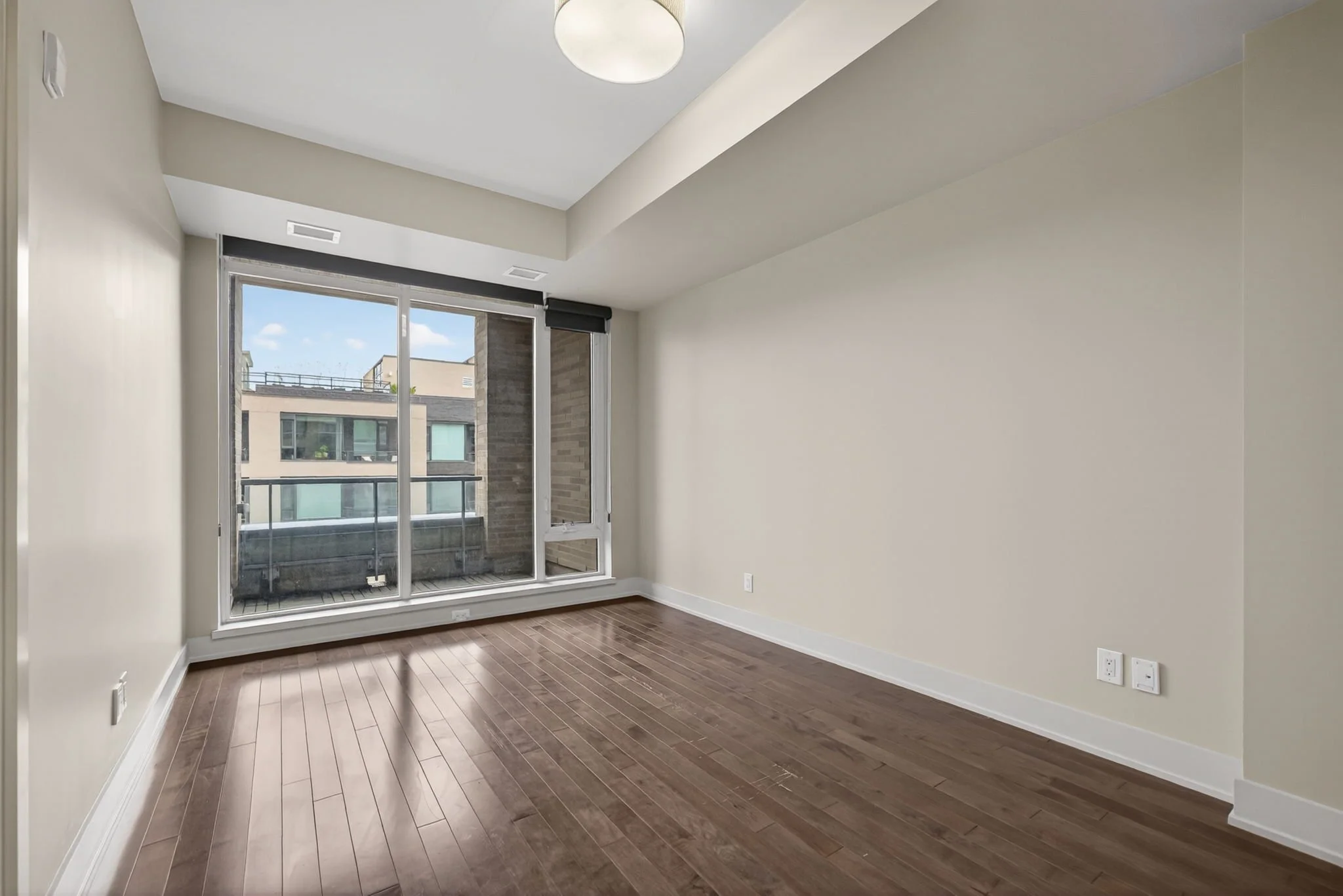 22-web-or-mls-108-richmond-rd-507.jpg