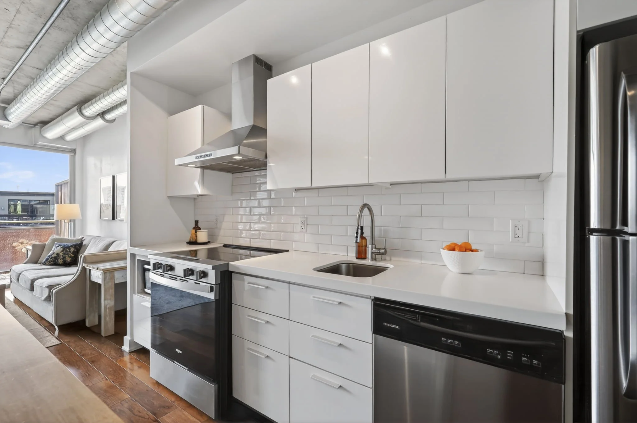 14-web-or-mls-360-mcleod-st.jpg