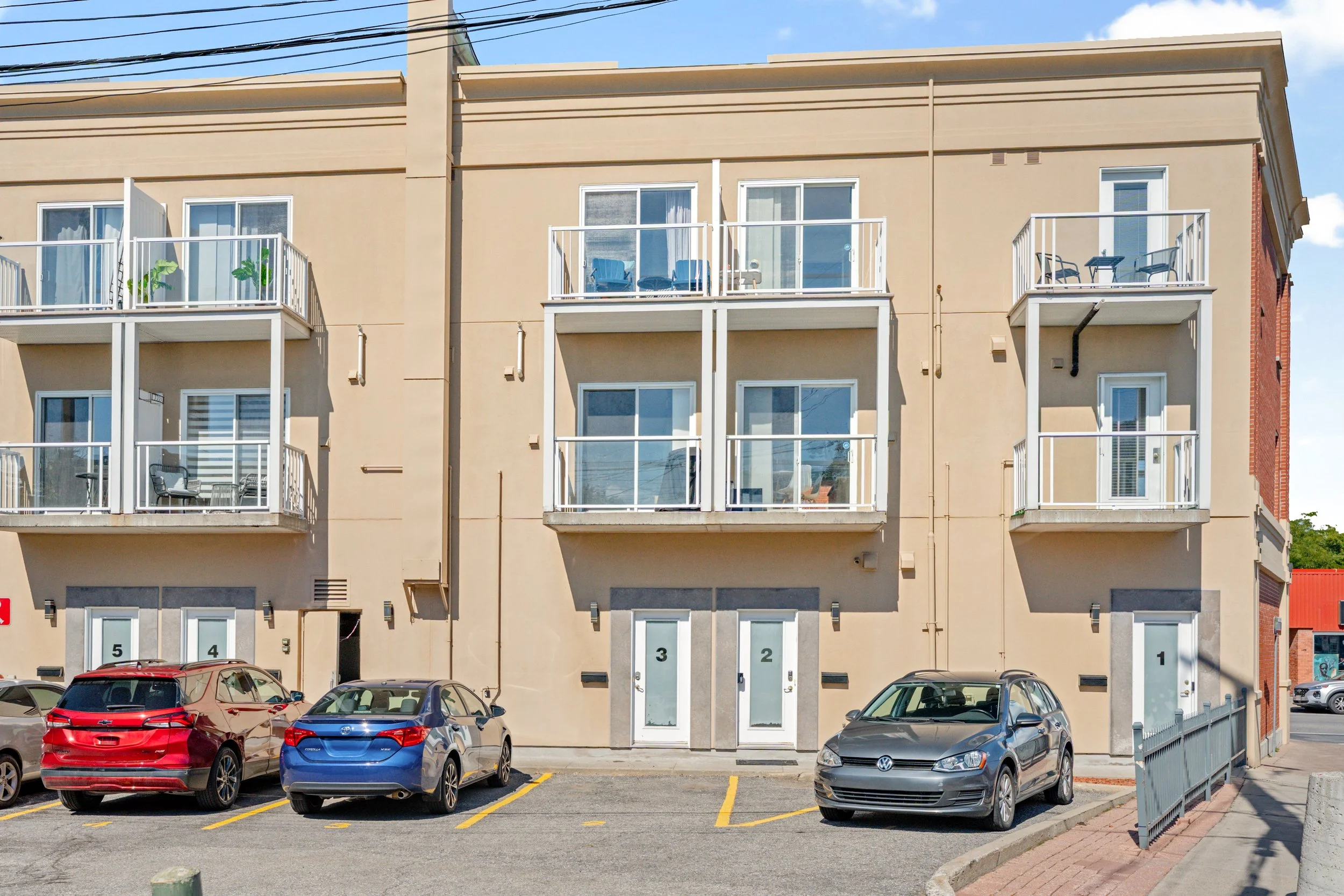 2-4SherbrookeAve-3.jpg