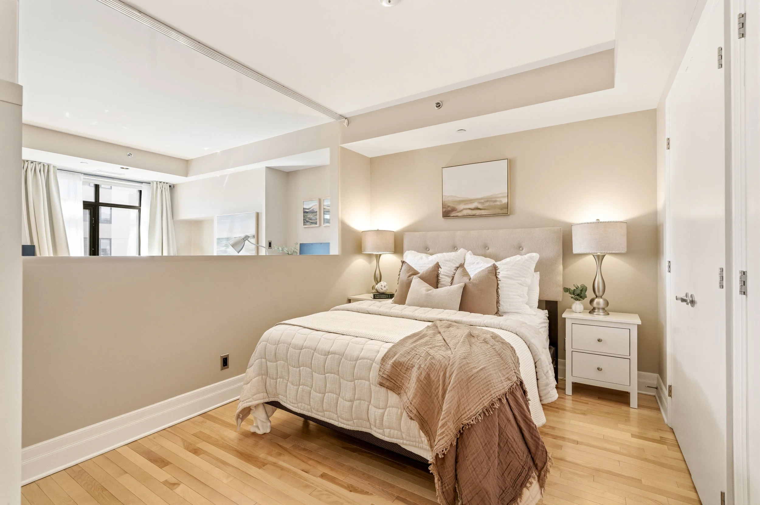 310-808BronsonAve-24.jpg