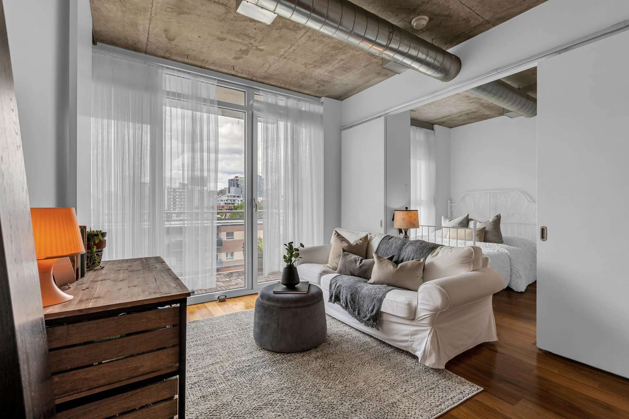 17-web-or-mls-354-gladstone-ave-415.jpg