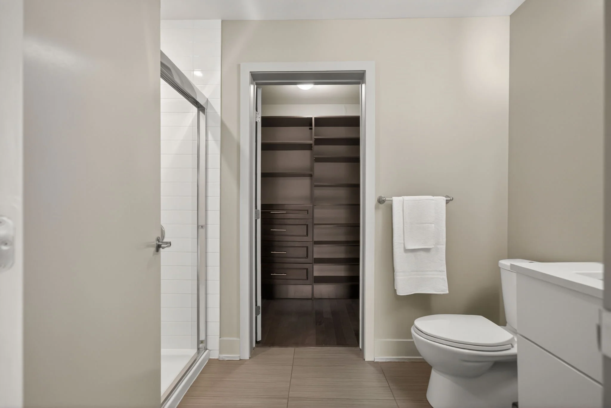 24-web-or-mls-108-richmond-rd-507.jpg
