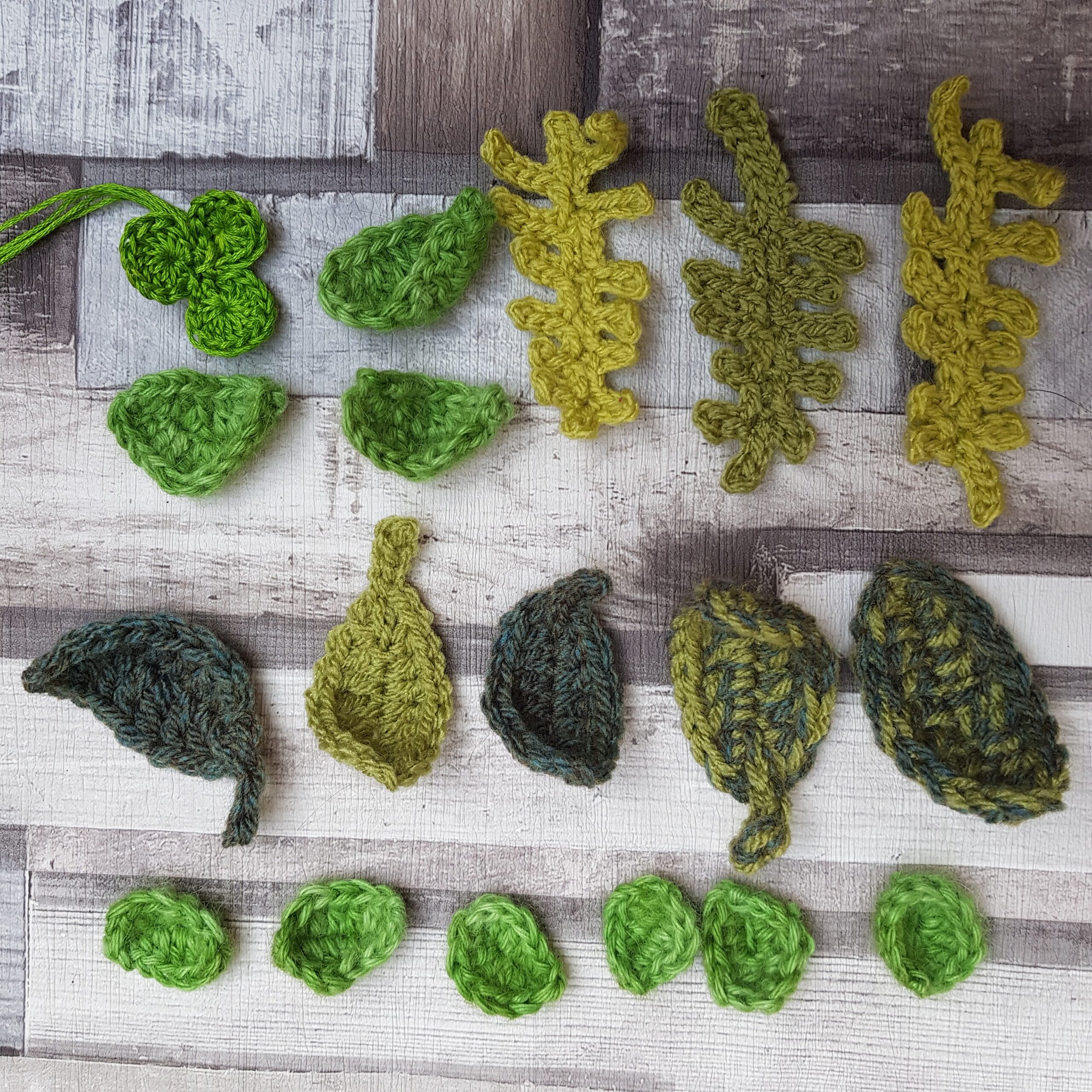 flatlay summer wreath.jpg