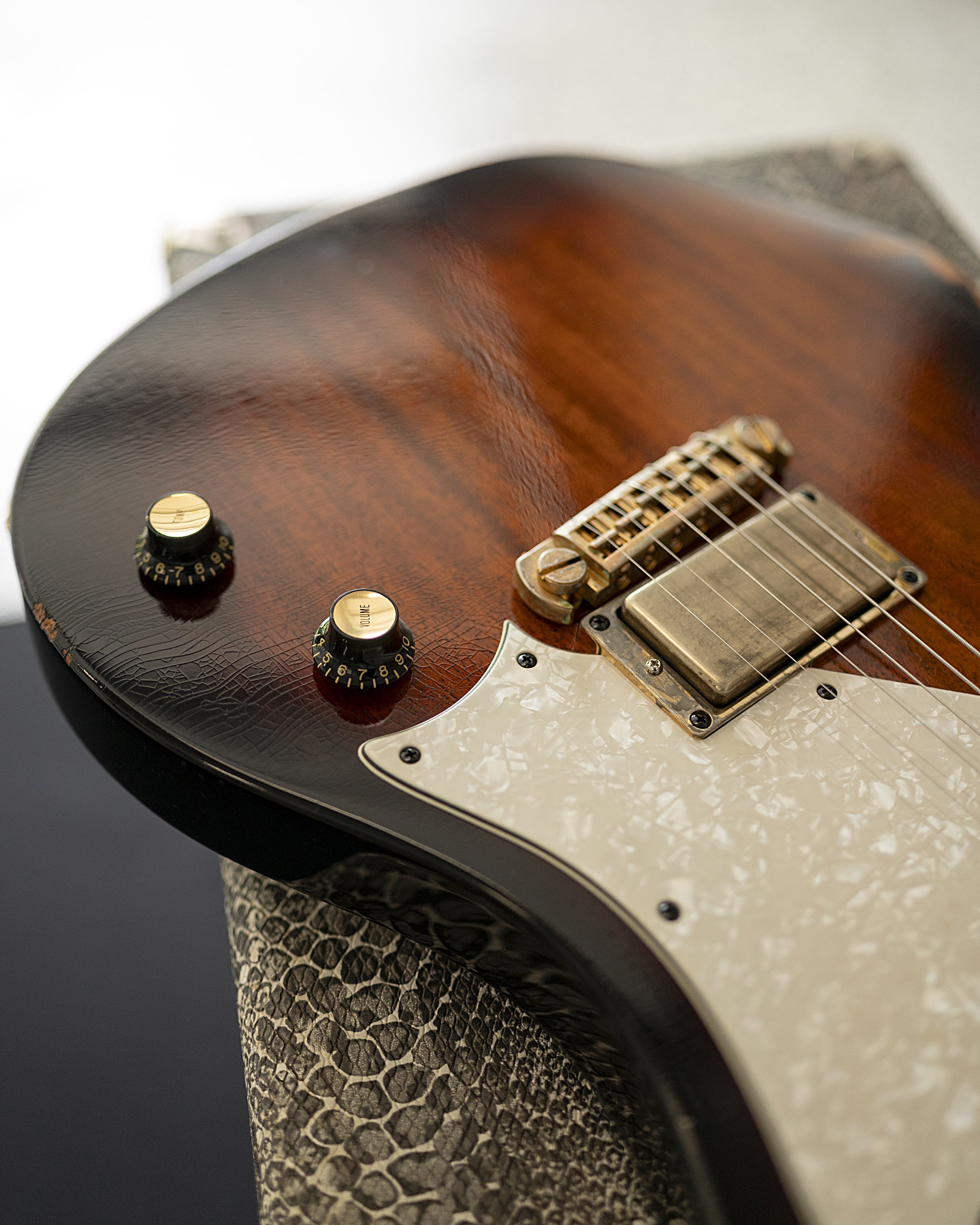 Aged_Burst_25018_04.jpg