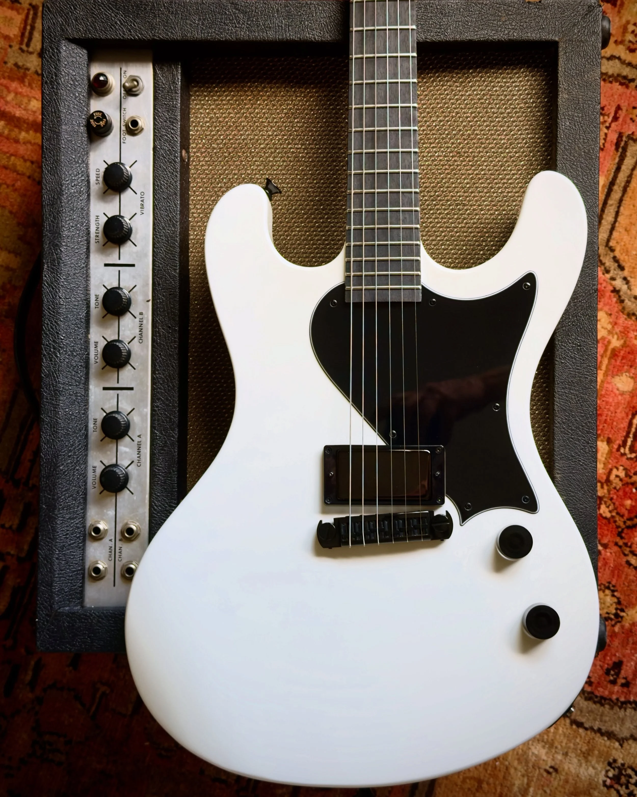 Play like you mean it. 
Ultralight swamp ash 77-X with a single
Sonic Pickups &ldquo;Cthulhu&rdquo; high-output alnico 8 humbucker. 
Pure rock machine.