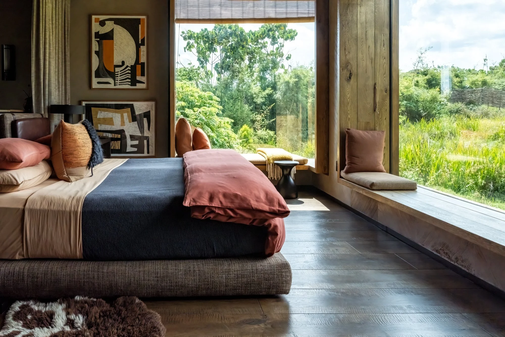 SVNP_ROOM_Kwitonda_Lodge_Bedroom_Ross_Couper 3.jpg
