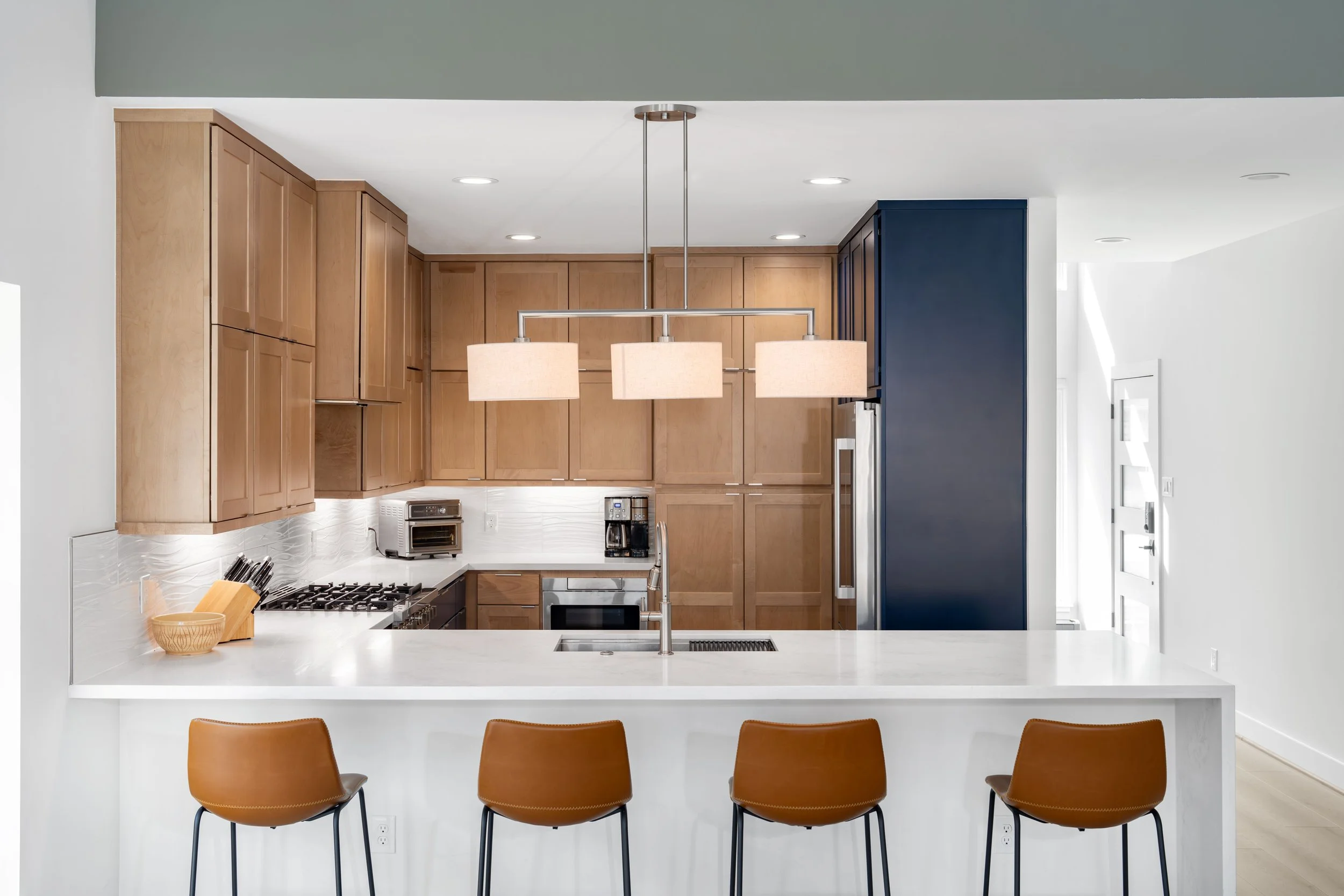 AXP01500-Kitchen Straight On.jpg