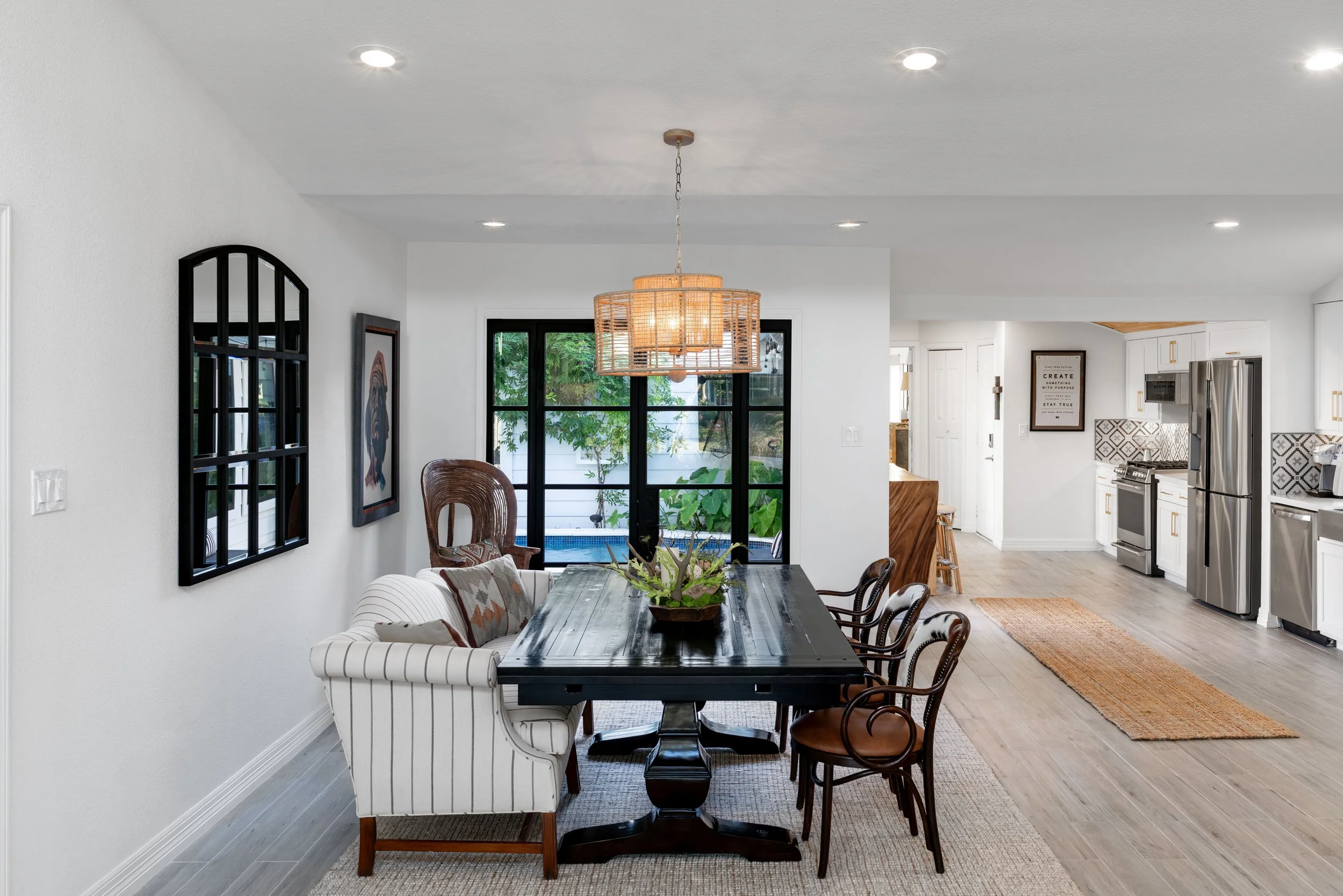 AXP00049-Dining Room-Pool View.jpg