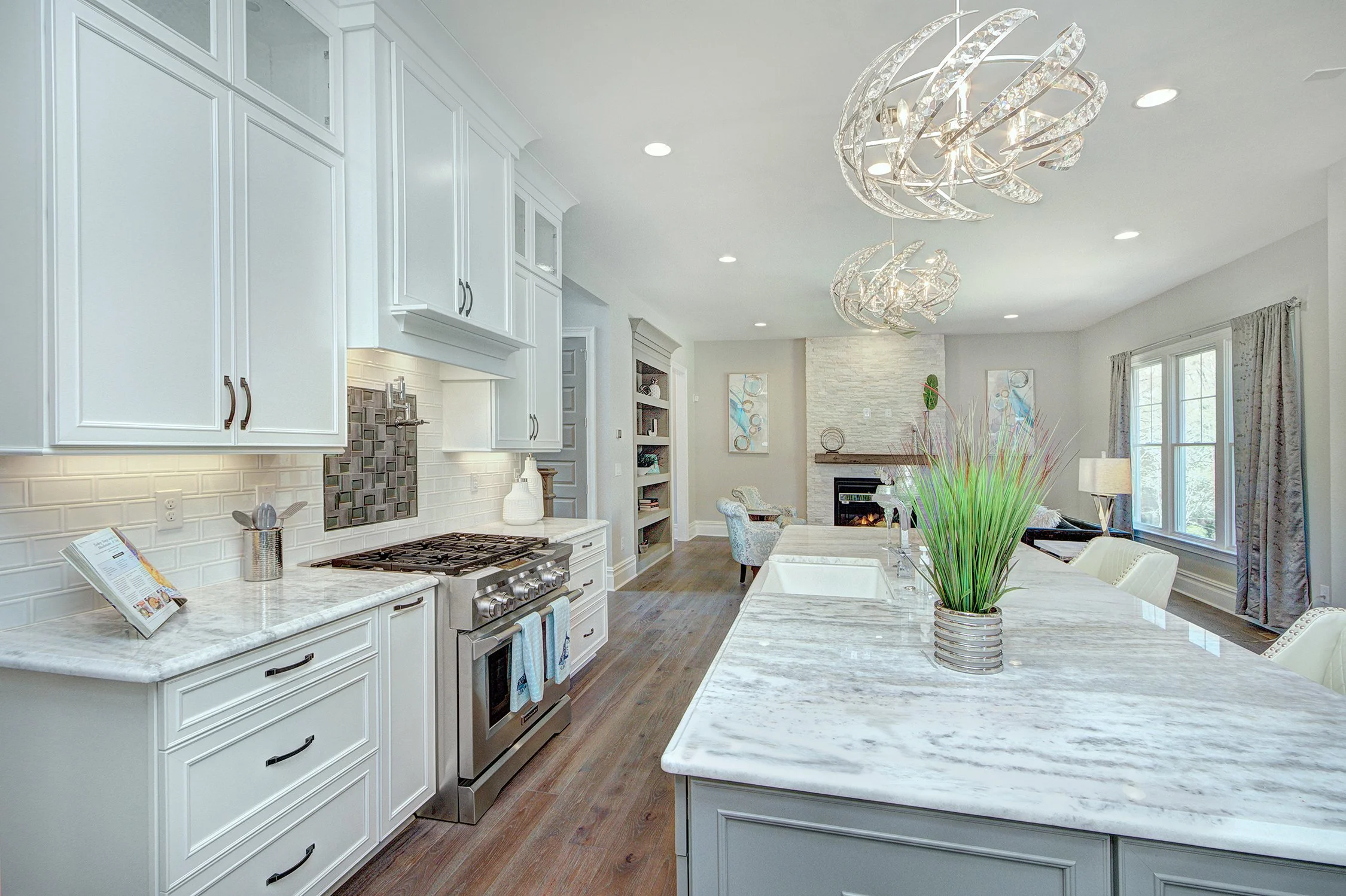 9438GreysonKitchenD.jpg
