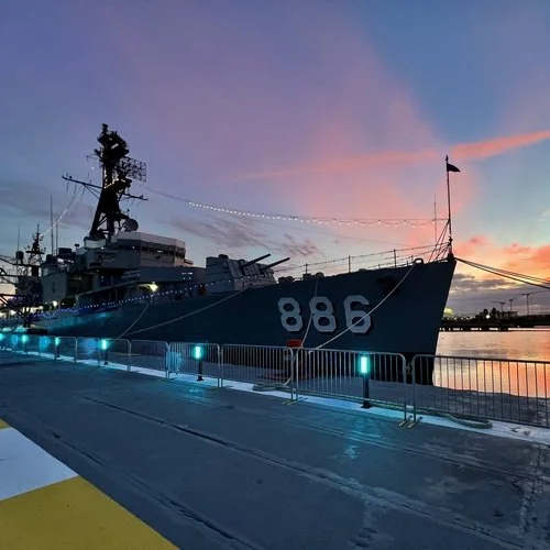 🧑‍🧑‍🧒‍🧒 Boat Parade Silent Disco 🚢