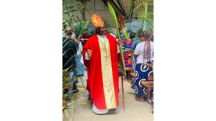 Zambia: Ecumenical Palm Sunday procession unites Catholics and United Church of Zambia Communities.