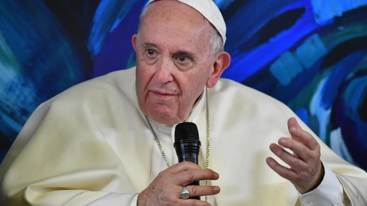 Pope Francis: Path to peace lies in truth and charity