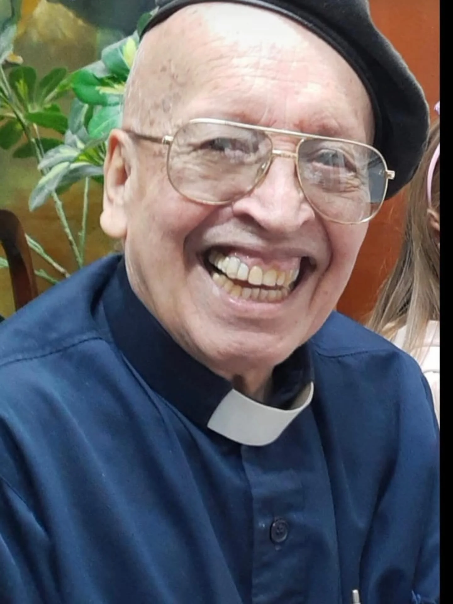 Que  Dios nuestro Se&ntilde;or reciba a su humilde servidor en su gloria,  para gozar de la vida eterna. Que en paz  descanse Padre Mario! 🙌🏼🙏🏻