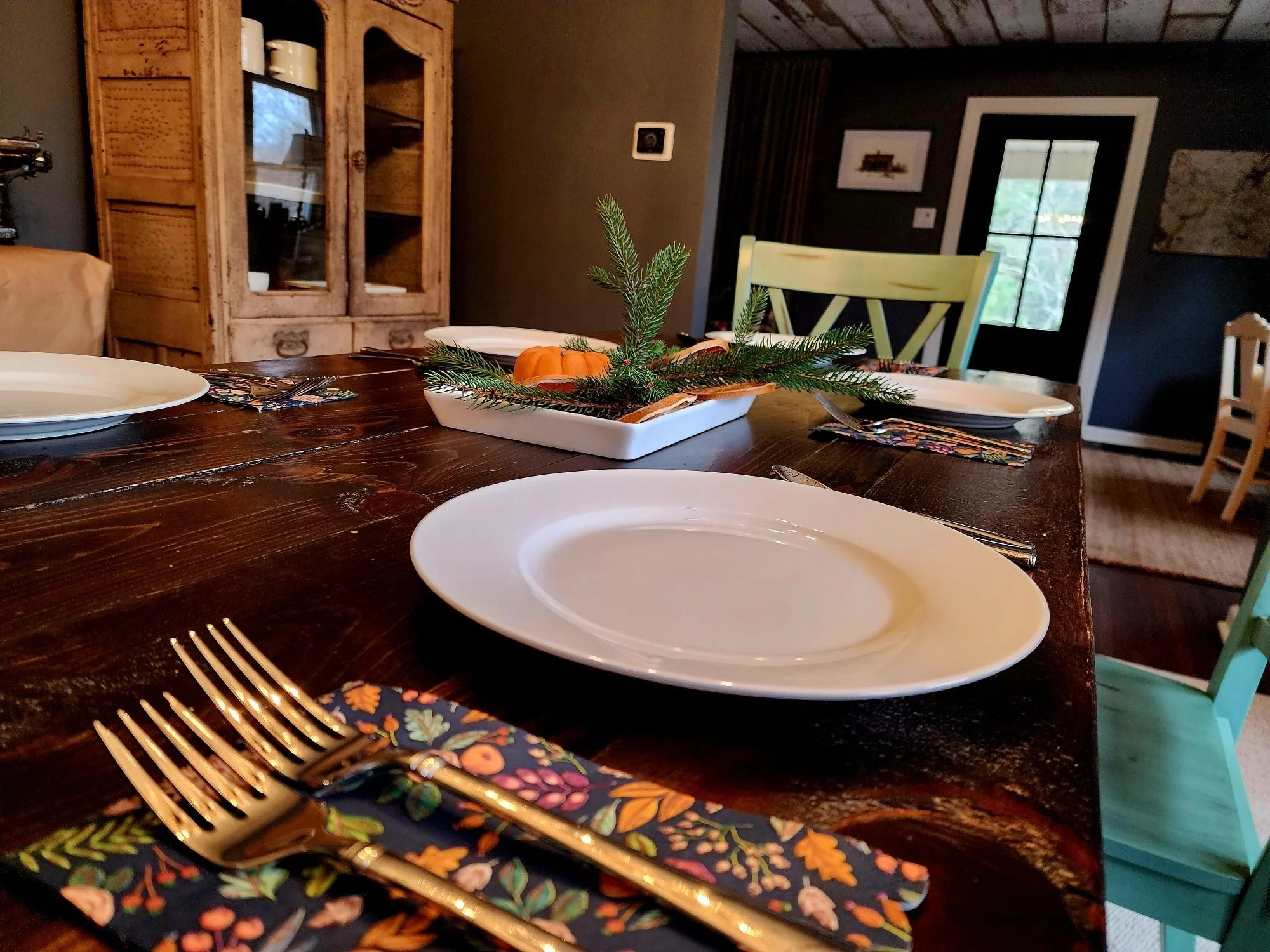 Happy Thanksgiving from our cozy little farmhouse at Fire Dancer Farm &amp; Fields! 

Today we&rsquo;re feeling especially grateful &mdash; for friends, for family, for the beauty around us, and for the simple abundance this season brings.

We&rsquo;