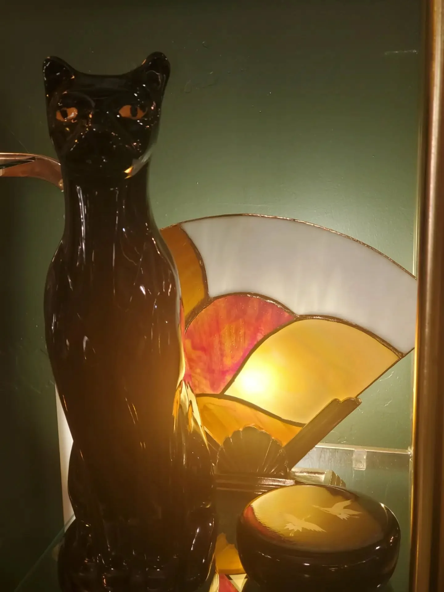 Kitty, Kitty... 🐈&zwj;⬛
Rhiannon Antiques 
1526 S Vista Ave Boise 
Open Wed-Sat 10-5pm 
Sun 10-4pm