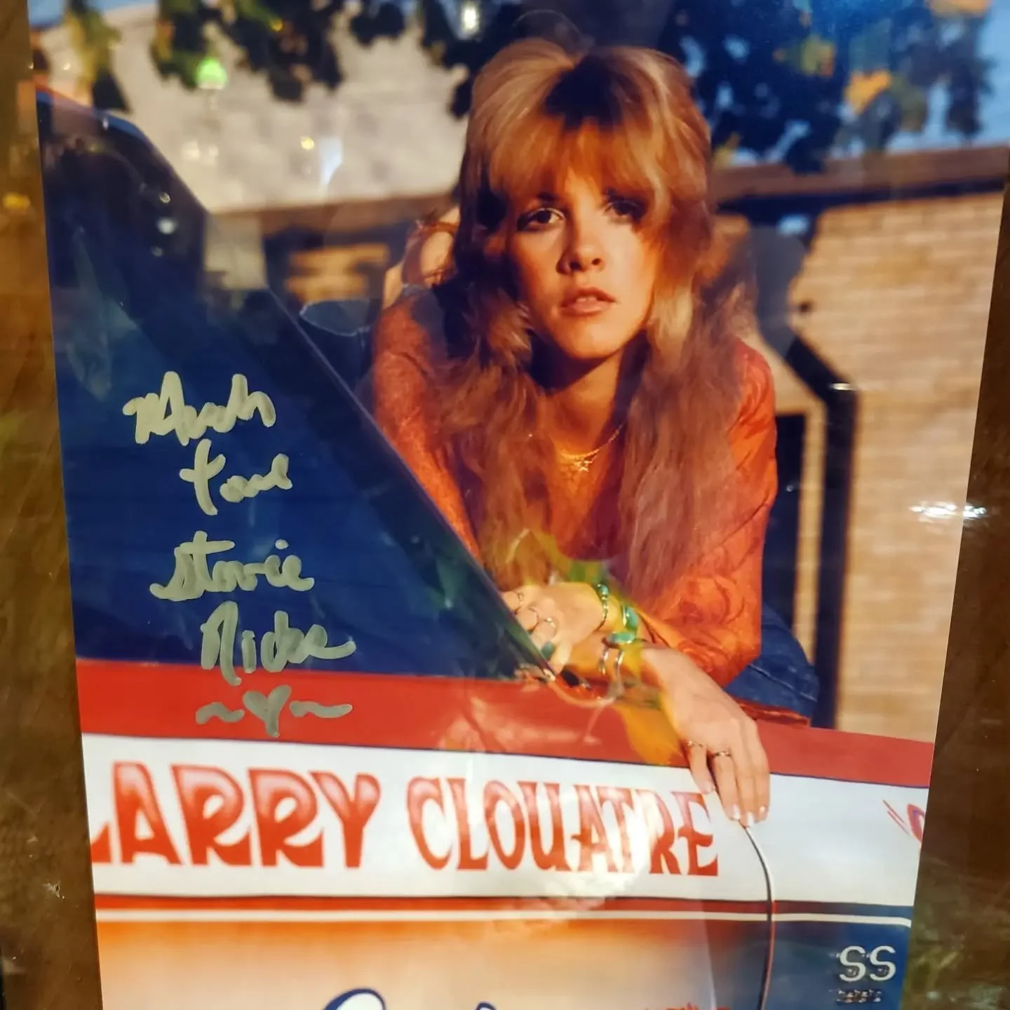 Signed and Authenticed 📸 
Rhiannon Antiques 
1526 S Vista Ave Boise 
Open Wed-Sat 10-5pm 
Sun 10-4pm 
#boise #rhiannonantiques
#memorabilia #vintageshop