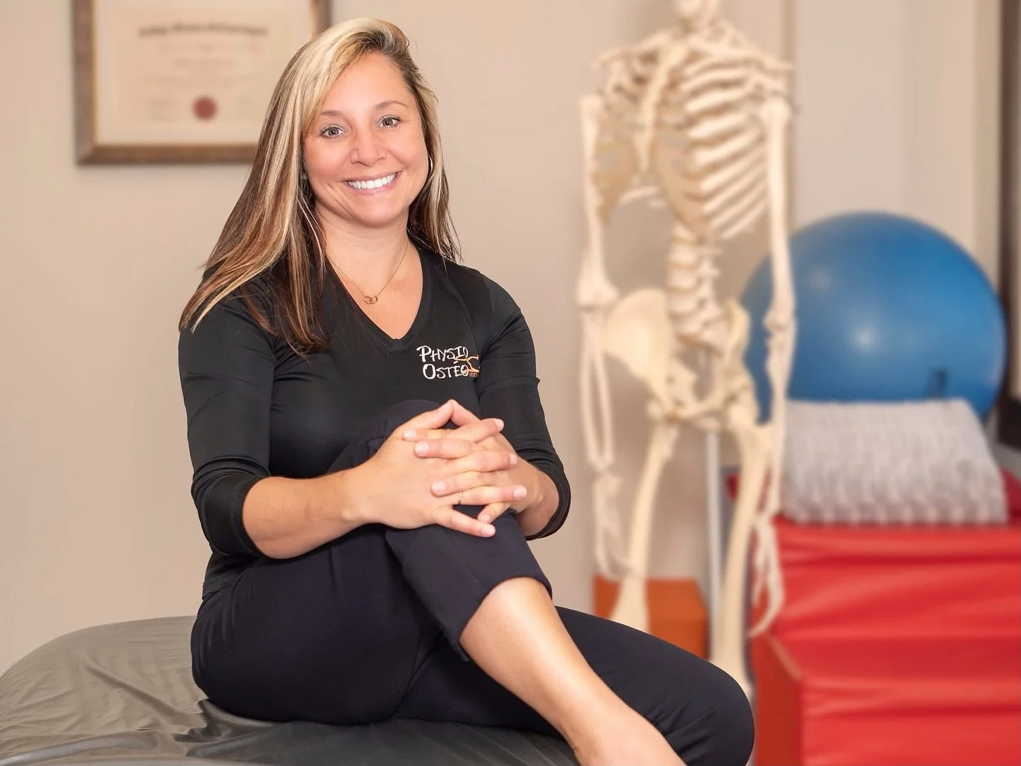 Des portraits réalisés récemment avec une équipe aussi gentille que professionnelle : Physio Ostéo des Etchemins ❤️
Des photos prises directement dans leur milieu de travail, là où la magie opè