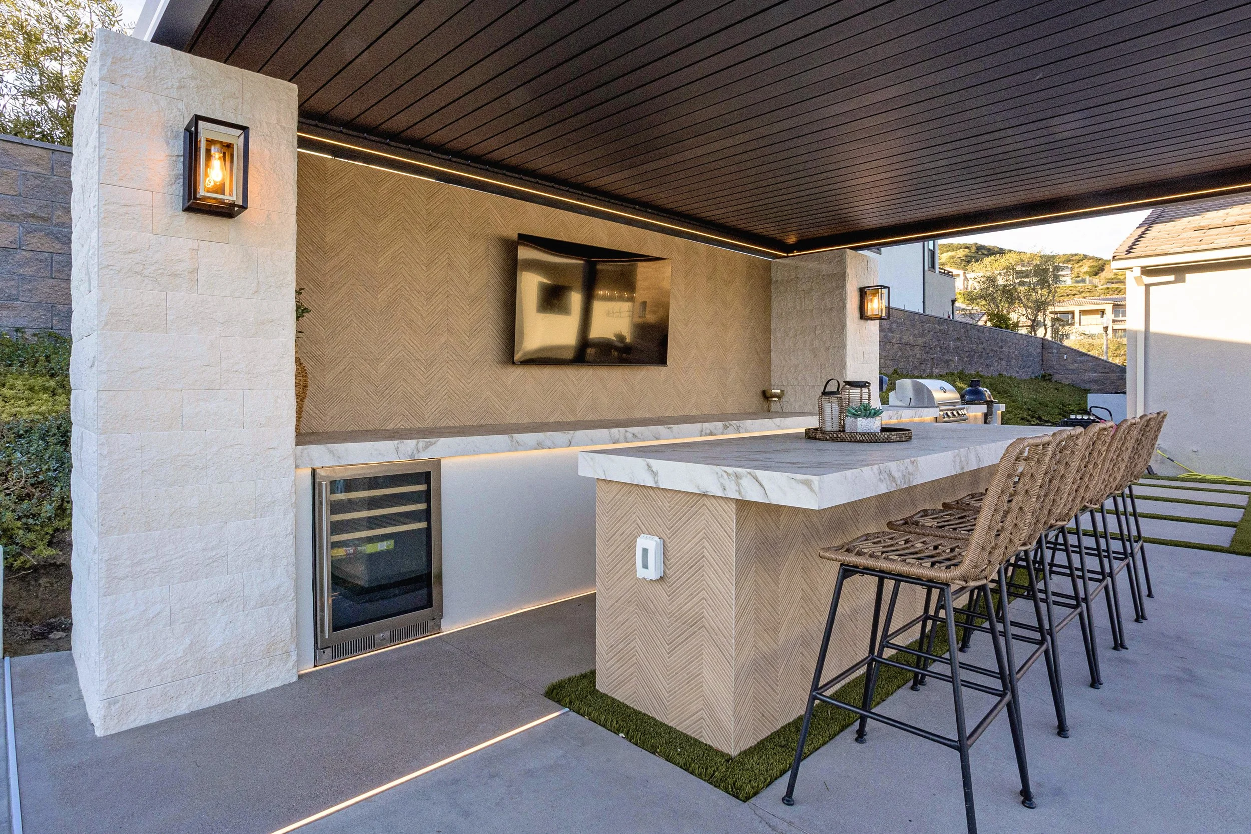 san-juan-capistrano-backyard-outdoor-kitchen-modern-design.jpg