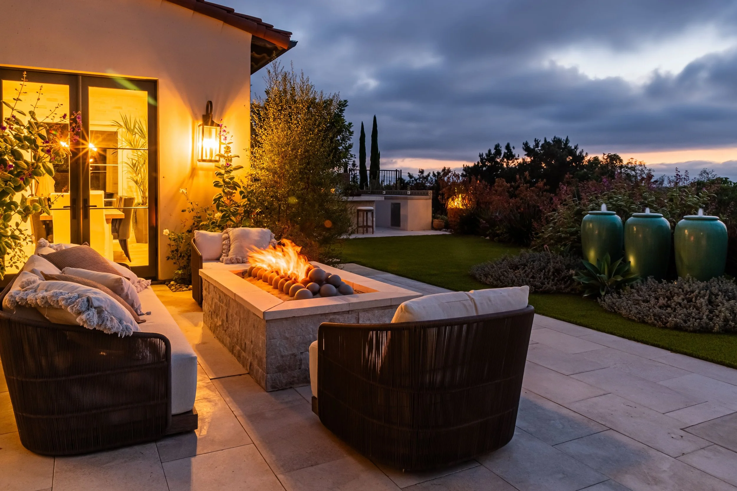 outdoor-fire-pit-luxury-patio-design-covenant-hills-ladera-ranch.jpg