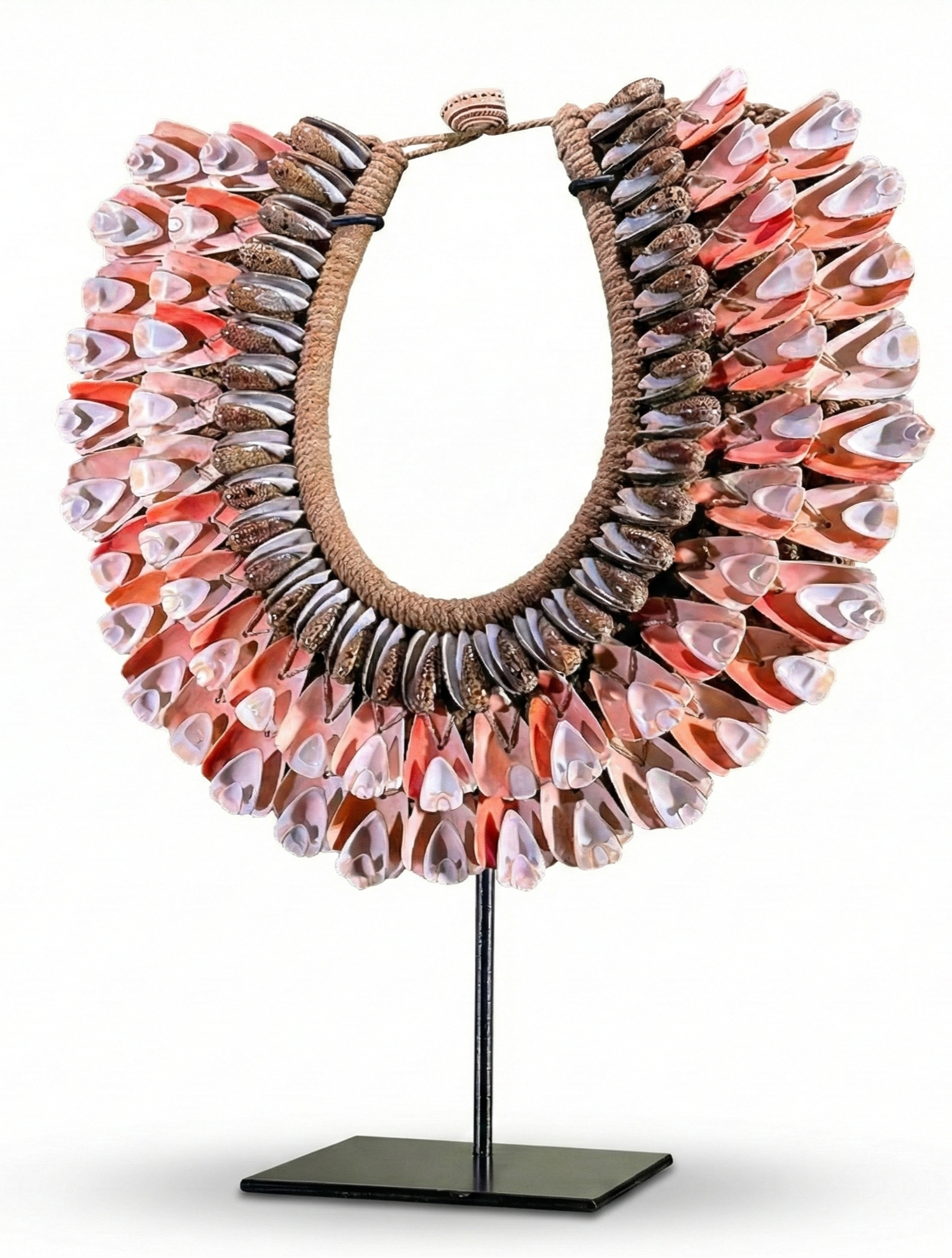 Collana Etnica in Conchiglie della Papua Nuova Guinea su Supporto Artigianale