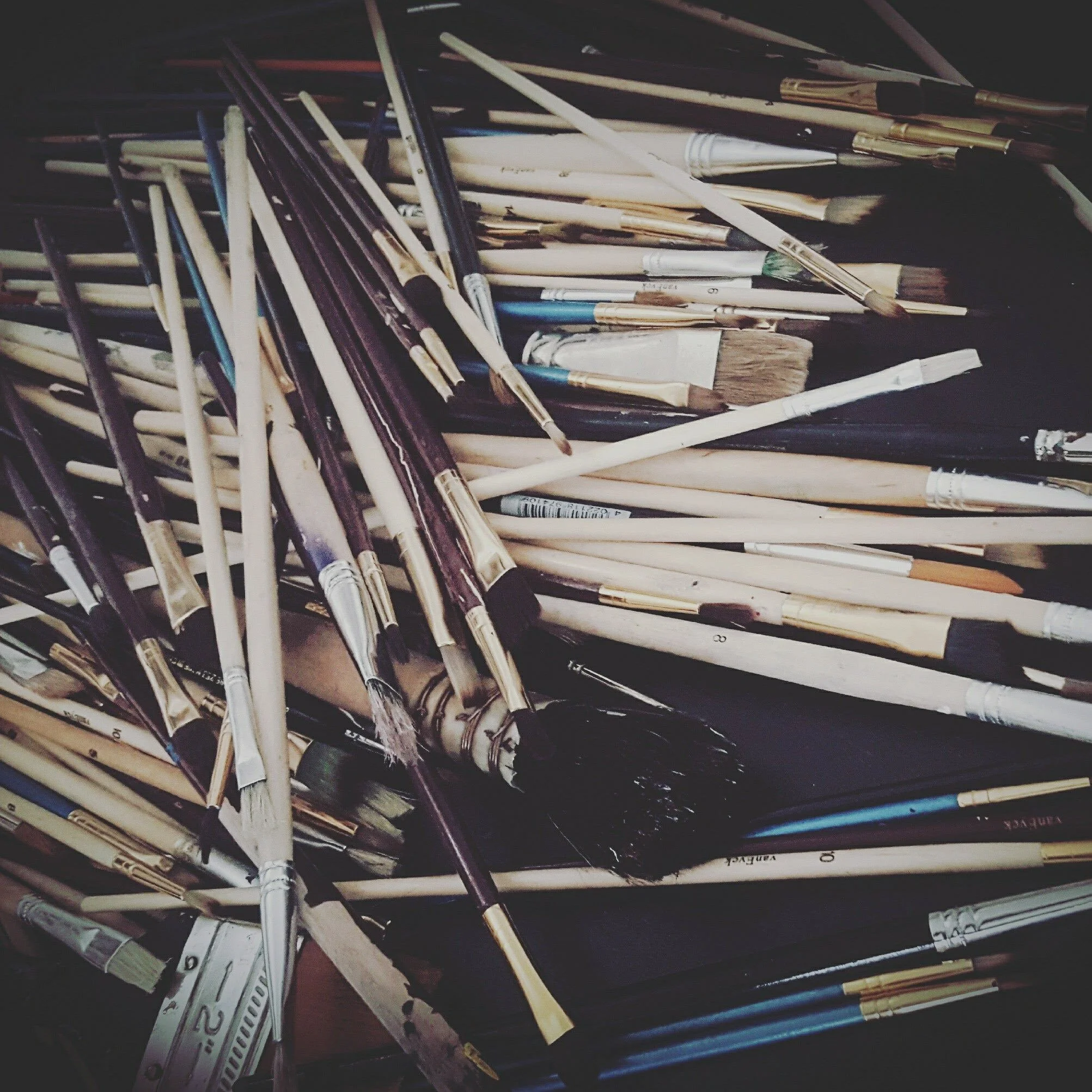 VK ART HEALS. VK Coaching en begeleiding met Kunstlessen. Speciaal opmaat uitgeschreven kunstlessen waarin Expressie van Emoties en ondersteuning essentieel zijn voor de jeugd! Lees verder op https://www.vkcoachingenbegeleiding.nl/