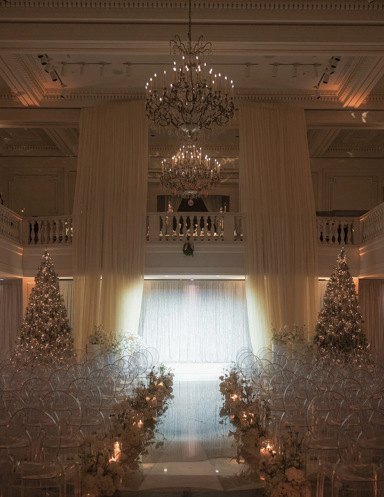 Timeless Holiday Romance at The National Museum of Women in the Arts.