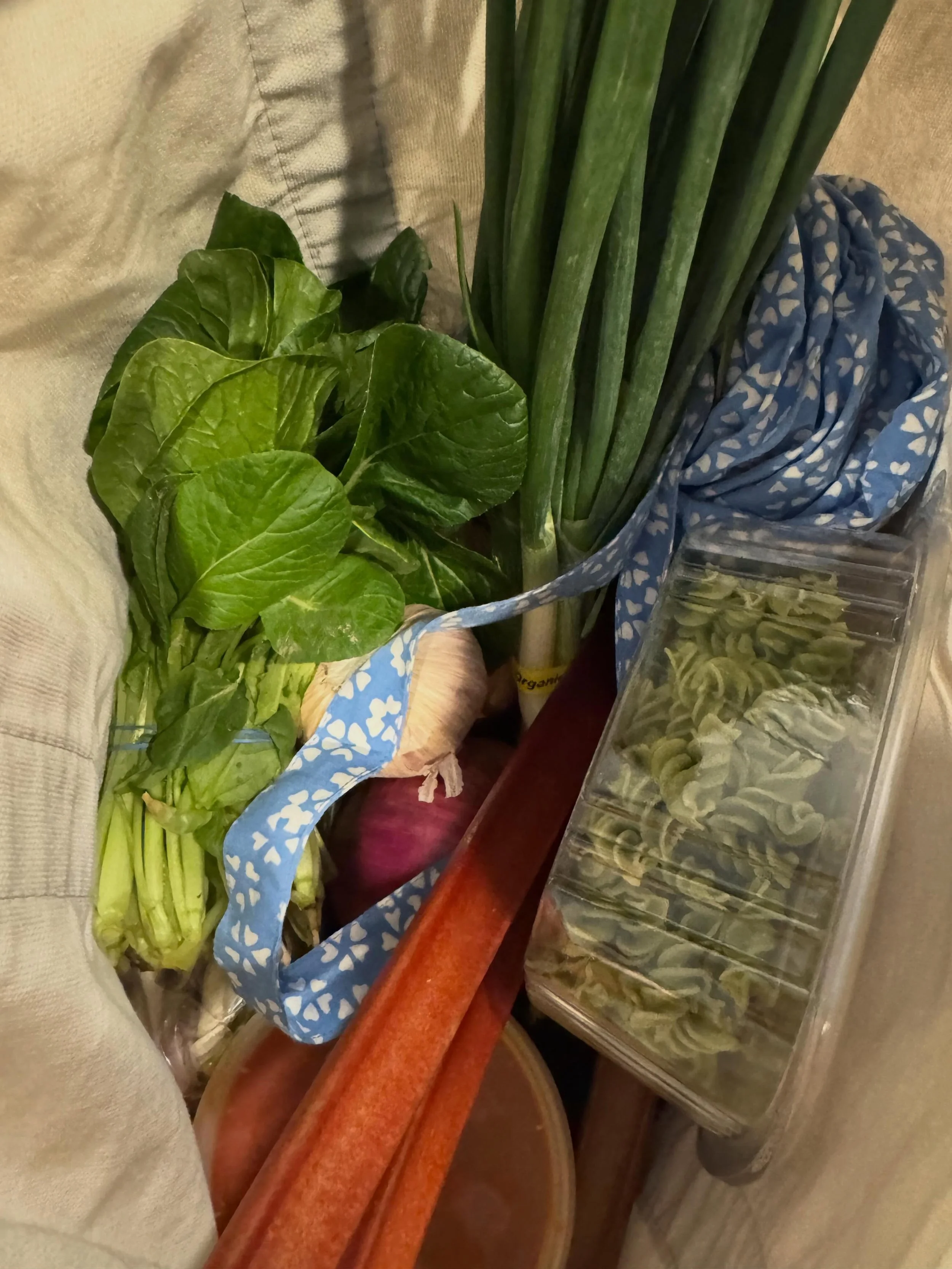 Farmers Markets will forever have a special place in my heart! The raw community gathering, the chance meeting of friends, and local small businesses who see a real impact from your purchase. Today was our first Farmers Market of the season @lakefore