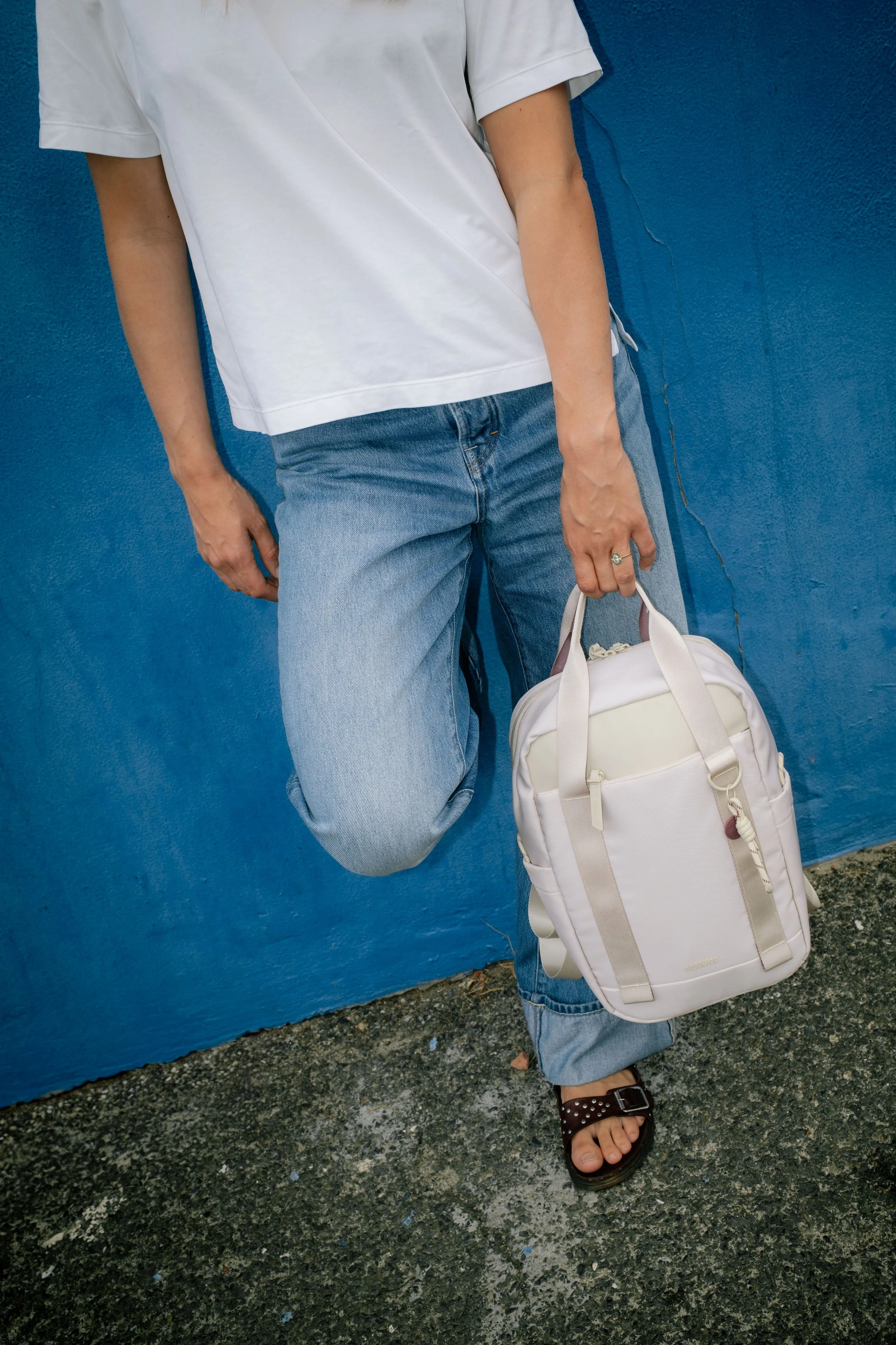 American Tourister X AVS-23.jpg