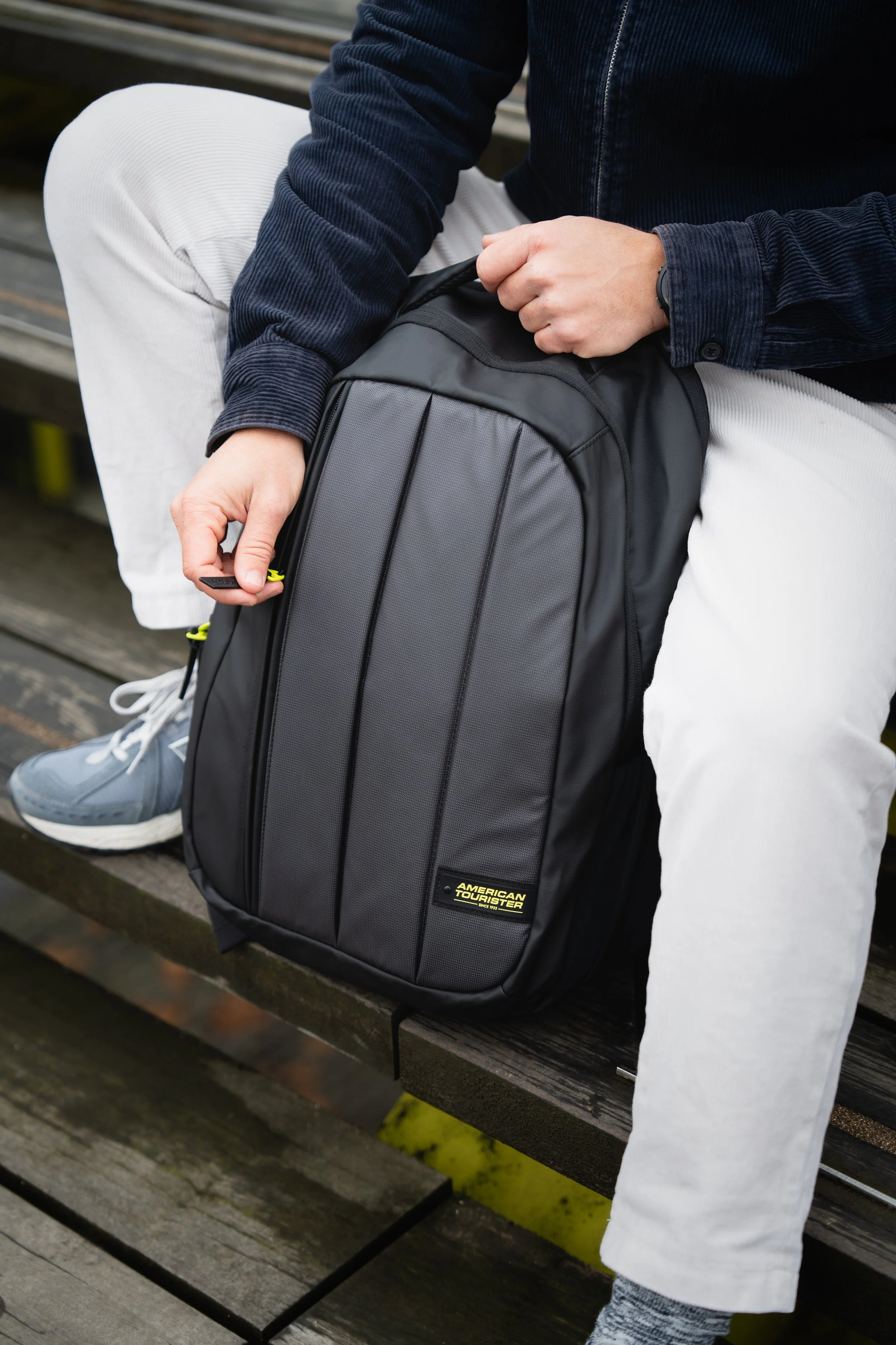 American Tourister X AVS-13.jpg