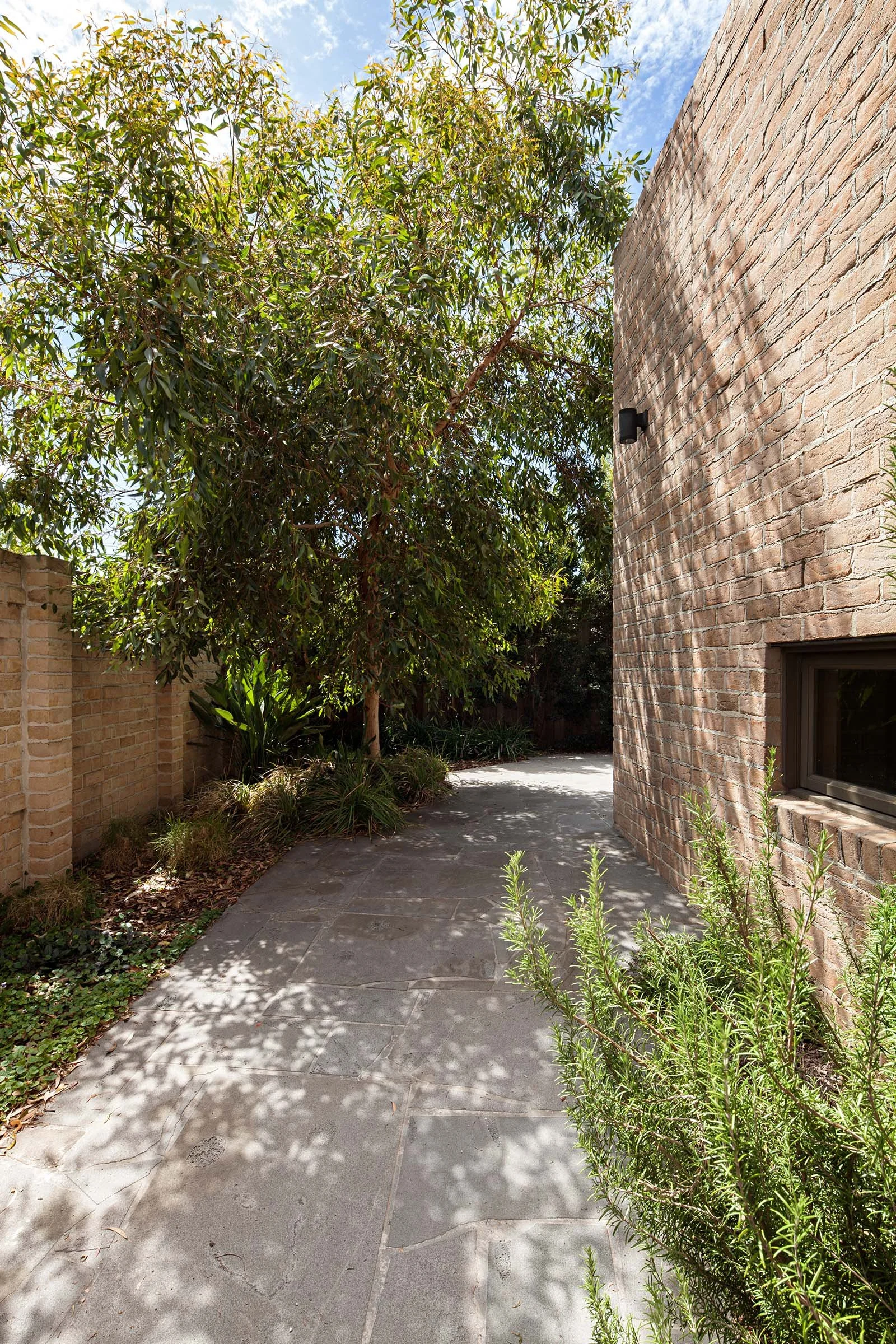 Sheri Haby Architects_Courtyard House_Hampton_Garden