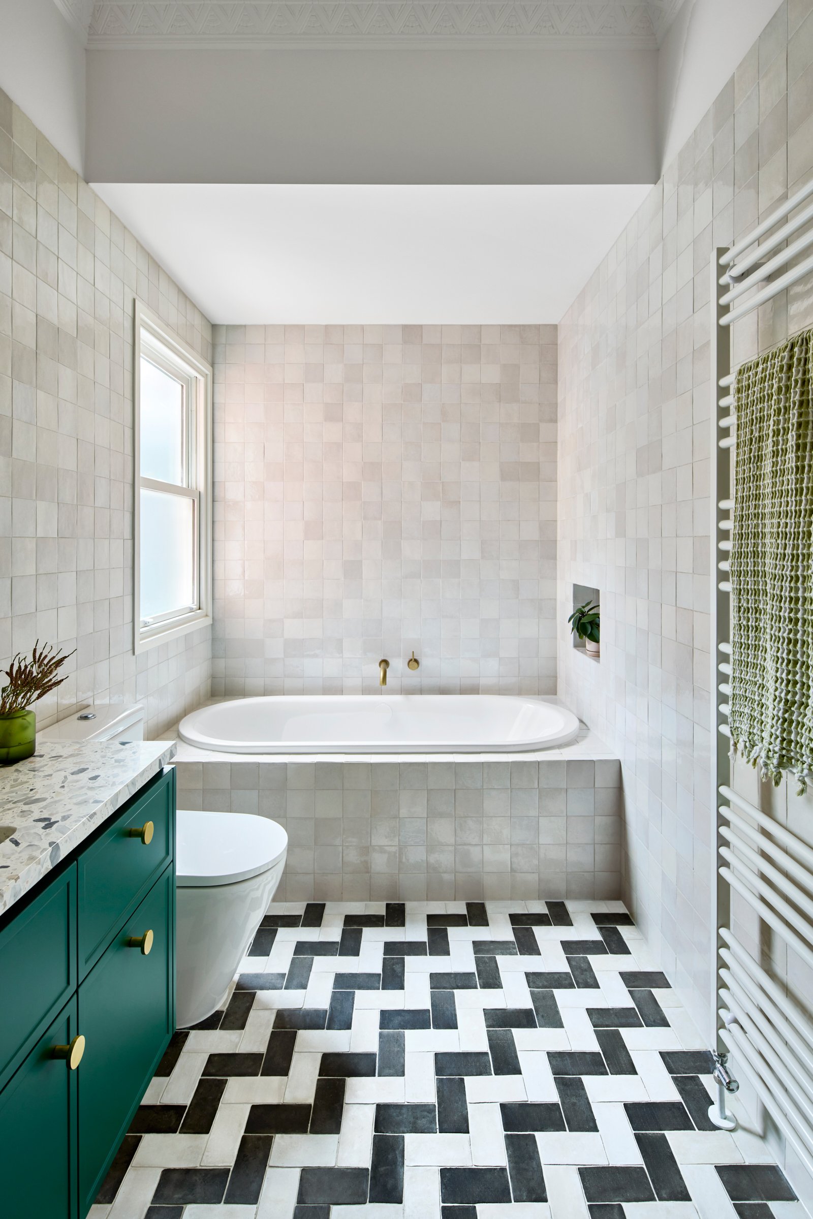sheri-haby-architects-art-deco-house-bathroom.jpg