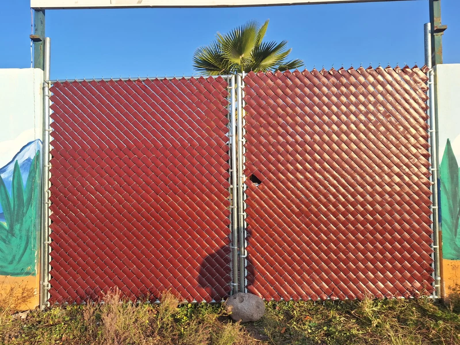 zaguan de malla ciclónica