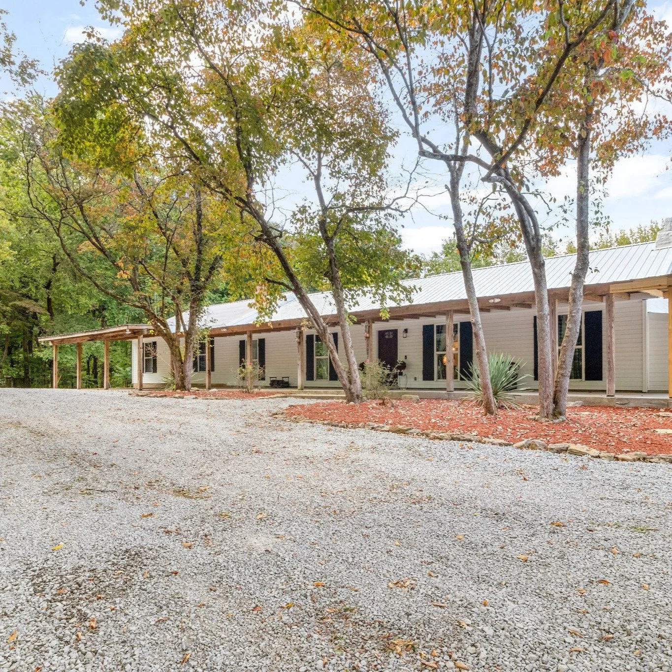 ✨ Rare Find &ndash; Ranch-Style Retreat on 24.5 Acres! ✨

Discover this beautifully designed 3 Bed / 2.5 Bath home featuring 3,492 SqFt of total living space, including a 906 SqFt finished basement.

Enjoy open-concept living with a grand stone wood-