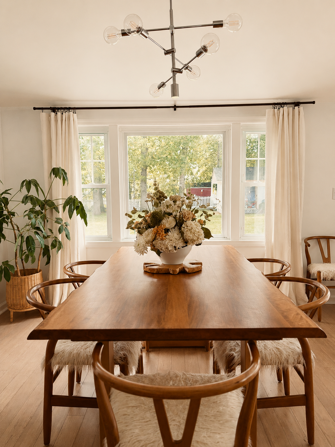 After Renovation - The Great Room now visually connects the inside and outside living spaces, for seamless entertaining.