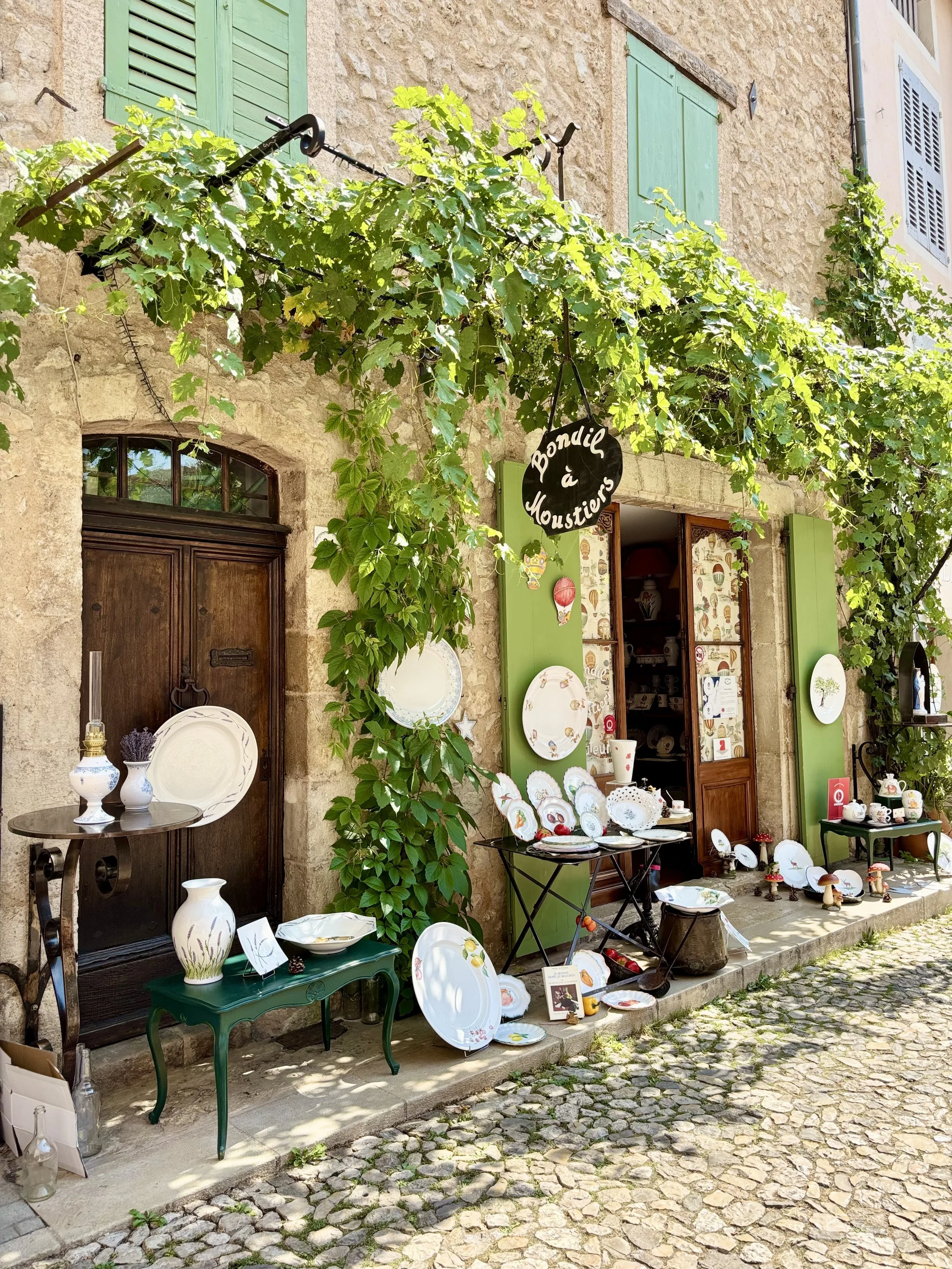 Ceramics shop in Moustiers-Sainte-Marie