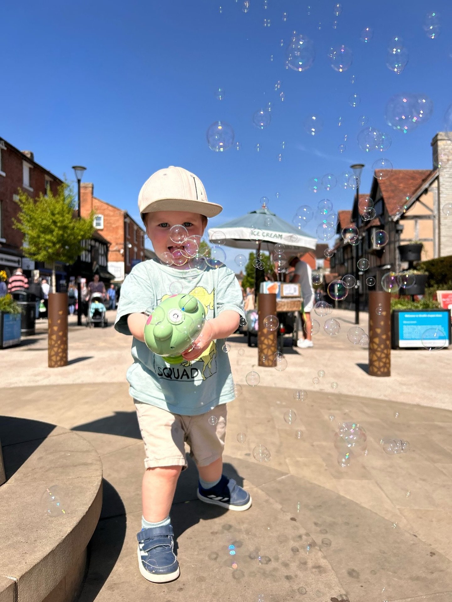 The Easter holidays are over! 

We&rsquo;ve had a brilliant 2 weeks including celebrating Otis&rsquo; birthday at @cobbsatstratford, celebrating Shakespeares birthday crafting at @shakespearebtrust, bug spotting with friends at Anne Hathaways Cottage