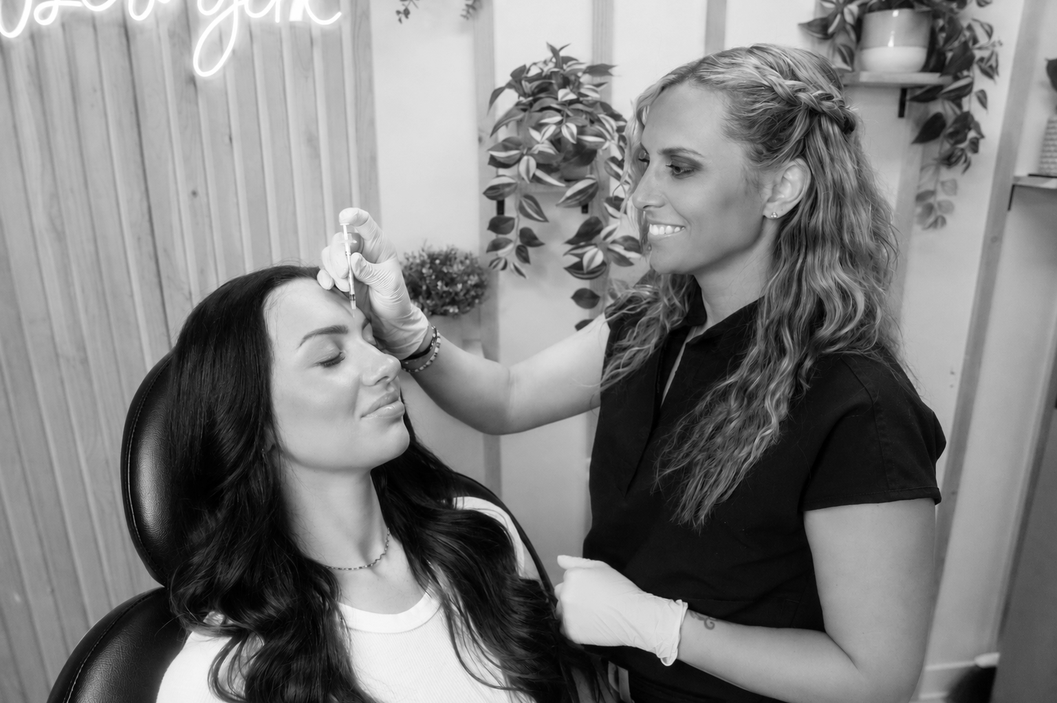 Licensed injector administering neurotoxin treatment at Glow Med Spa in Camas, WA to soften fine lines, reduce wrinkles, and create a naturally refreshed appearance.