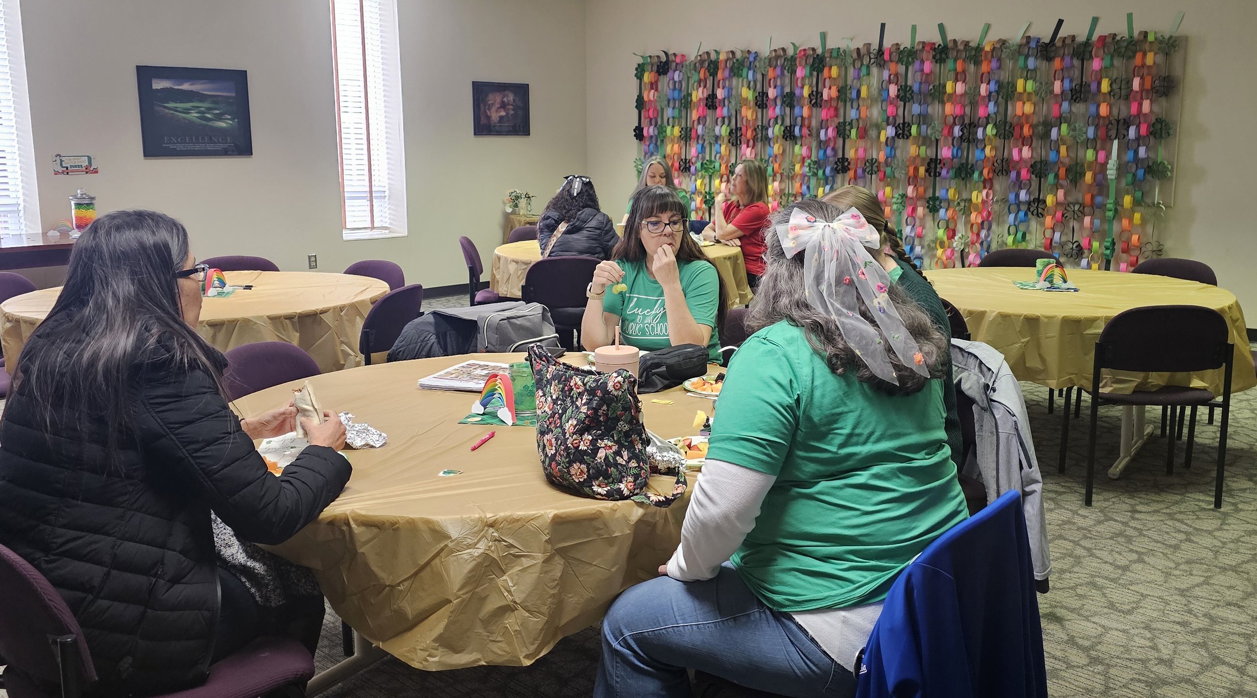   PHOTO BY ANN MARIE BUSH/KNEA    KNEA members enjoyed breakfast at the Emerald Educator Breakfast hosted by NEA-Topeka before heading to the rally on Tuesday, March 17.  