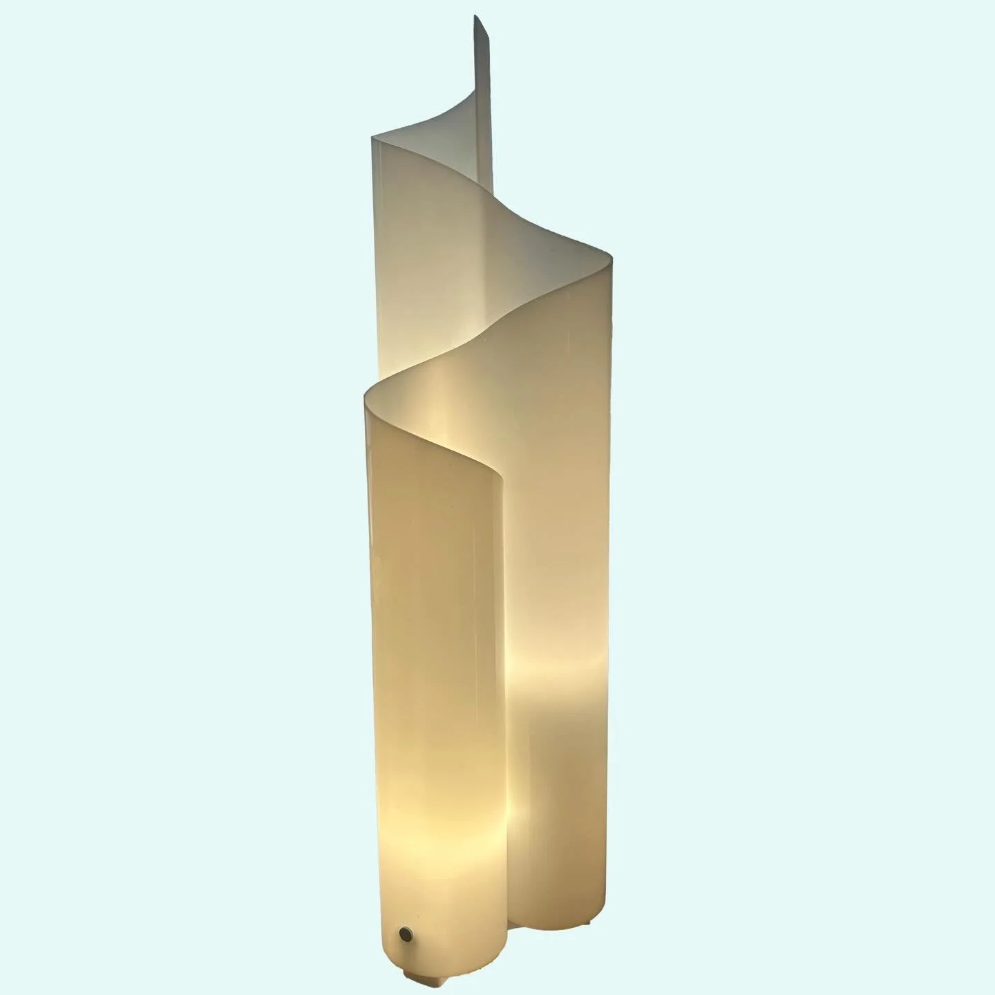 IN THE SHOP: The one and only Mezzachimera table lamp by Vico Magistretti for Artemide. Simply starstruck to have this girl in my home. Marking confirms it is an original production (pre patent!) made in the early to mid 1970s, but it has aged so wel